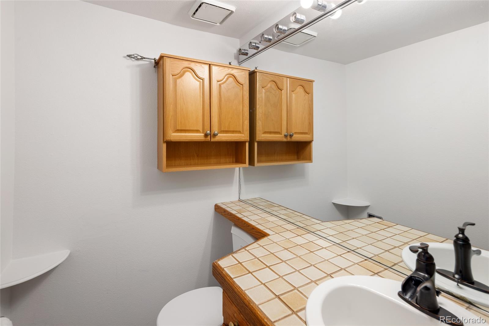 MLS Image #16 for 2082 s helena street c,aurora, Colorado