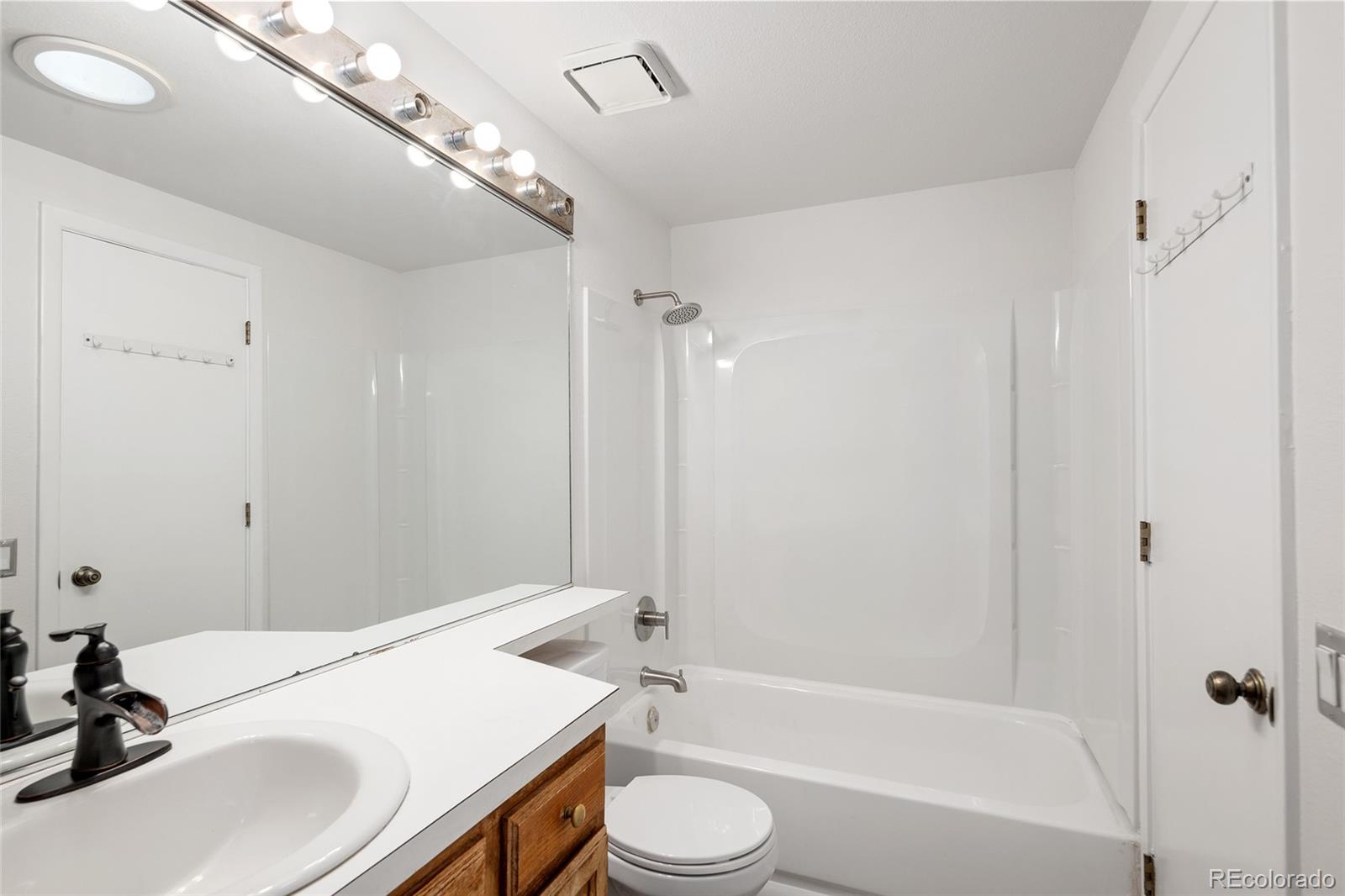 MLS Image #22 for 2082 s helena street c,aurora, Colorado