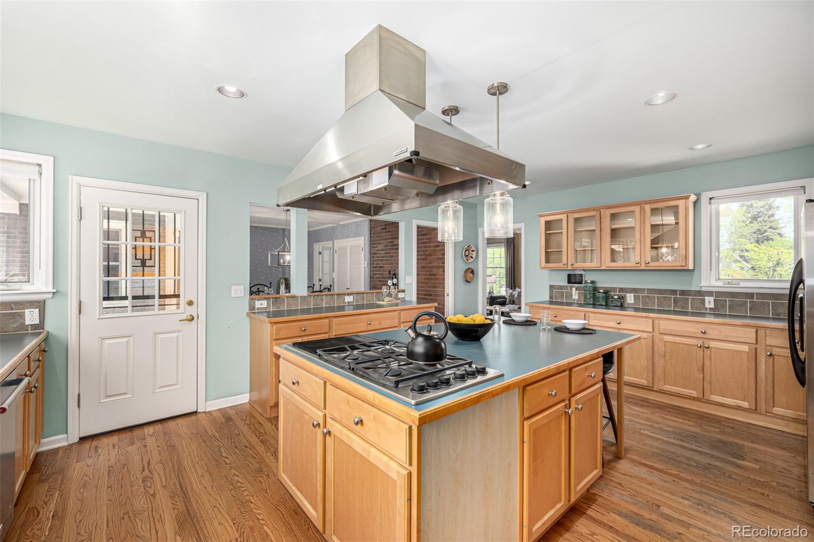 MLS Image #6 for 3756 s forest way,denver, Colorado