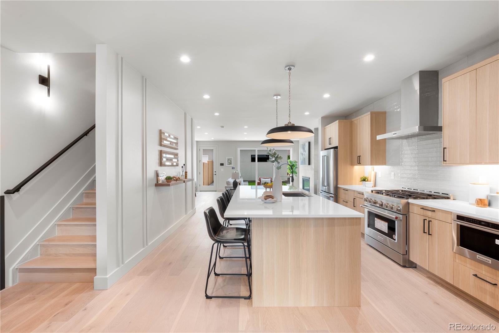 MLS Image #11 for 1571  vrain street,denver, Colorado