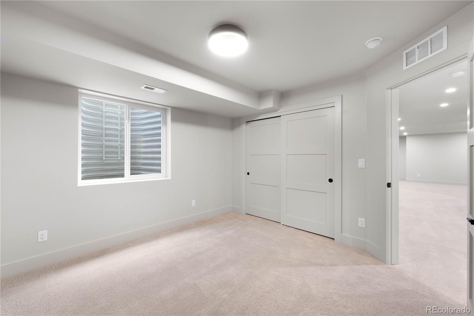 MLS Image #33 for 1571  vrain street,denver, Colorado