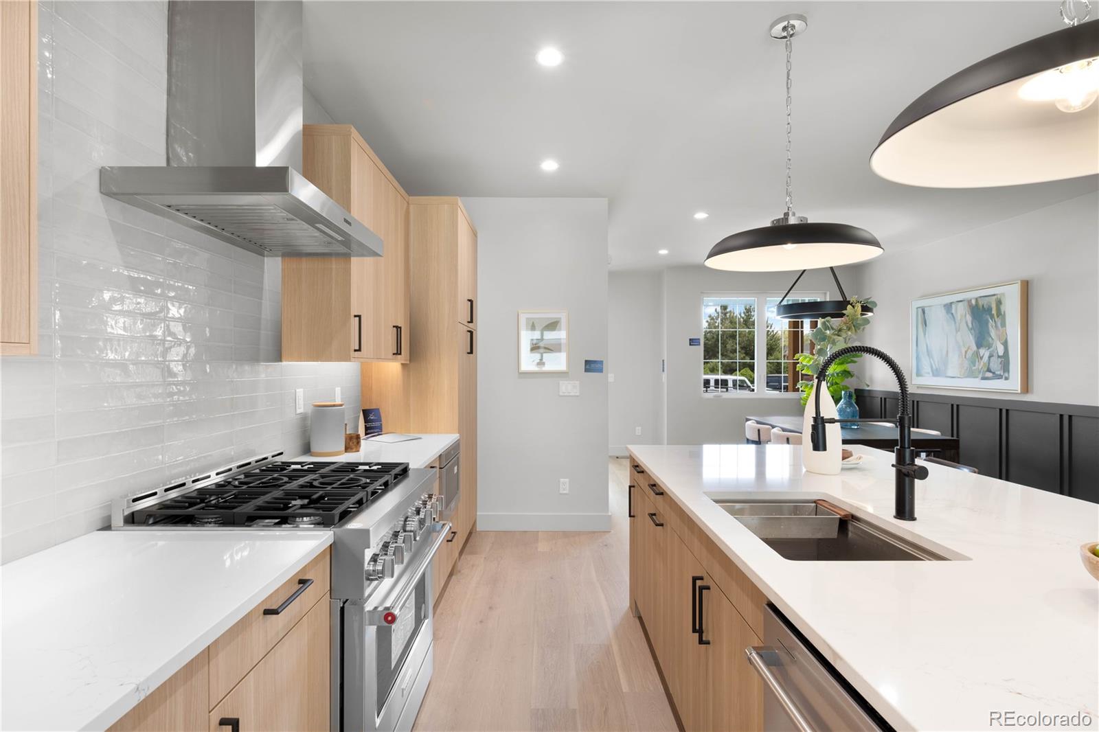 MLS Image #4 for 1571  vrain street,denver, Colorado