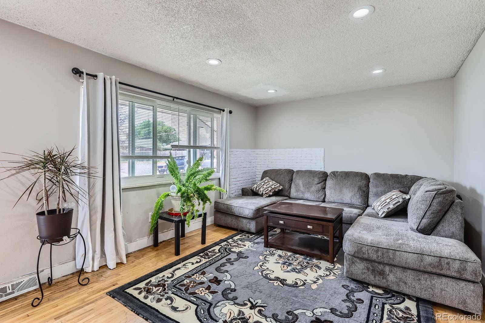 MLS Image #4 for 1325  elder street,denver, Colorado