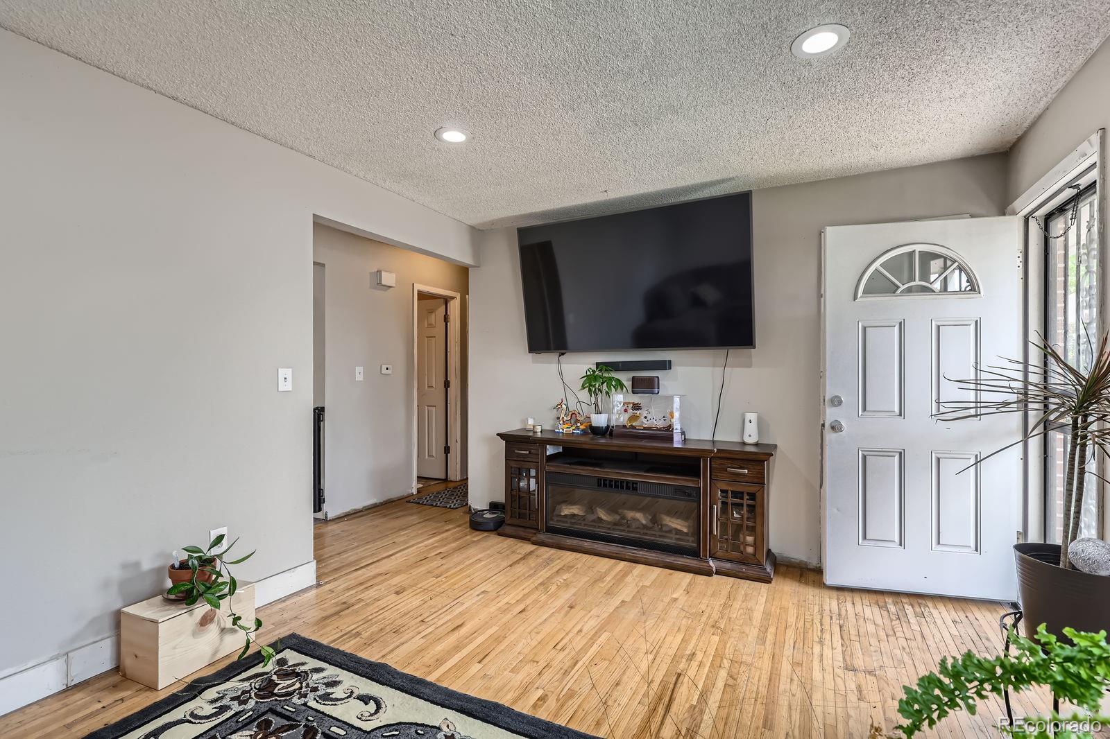 MLS Image #5 for 1325  elder street,denver, Colorado
