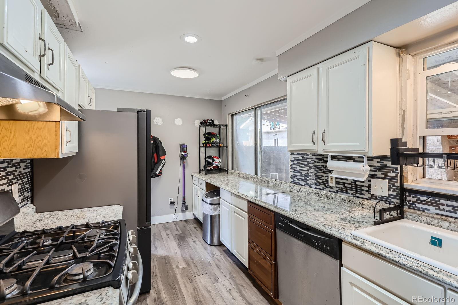 MLS Image #6 for 1325  elder street,denver, Colorado