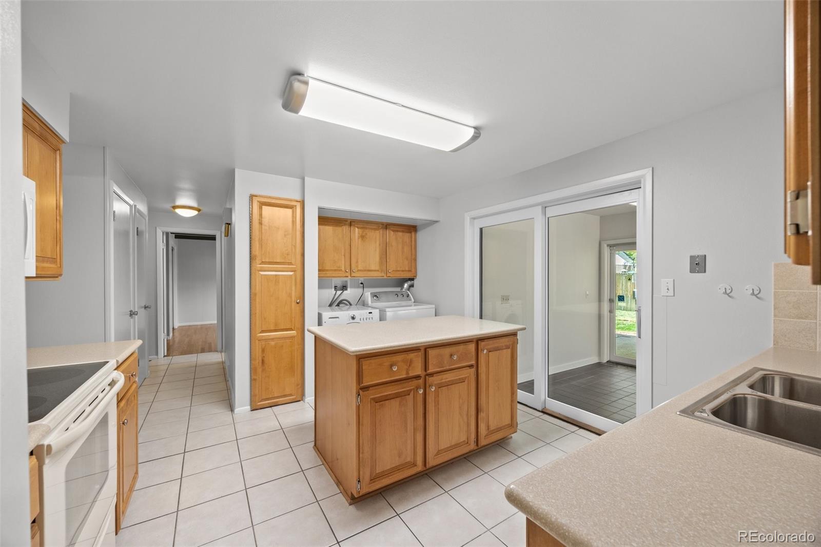 MLS Image #13 for 1844 s pontiac way,denver, Colorado