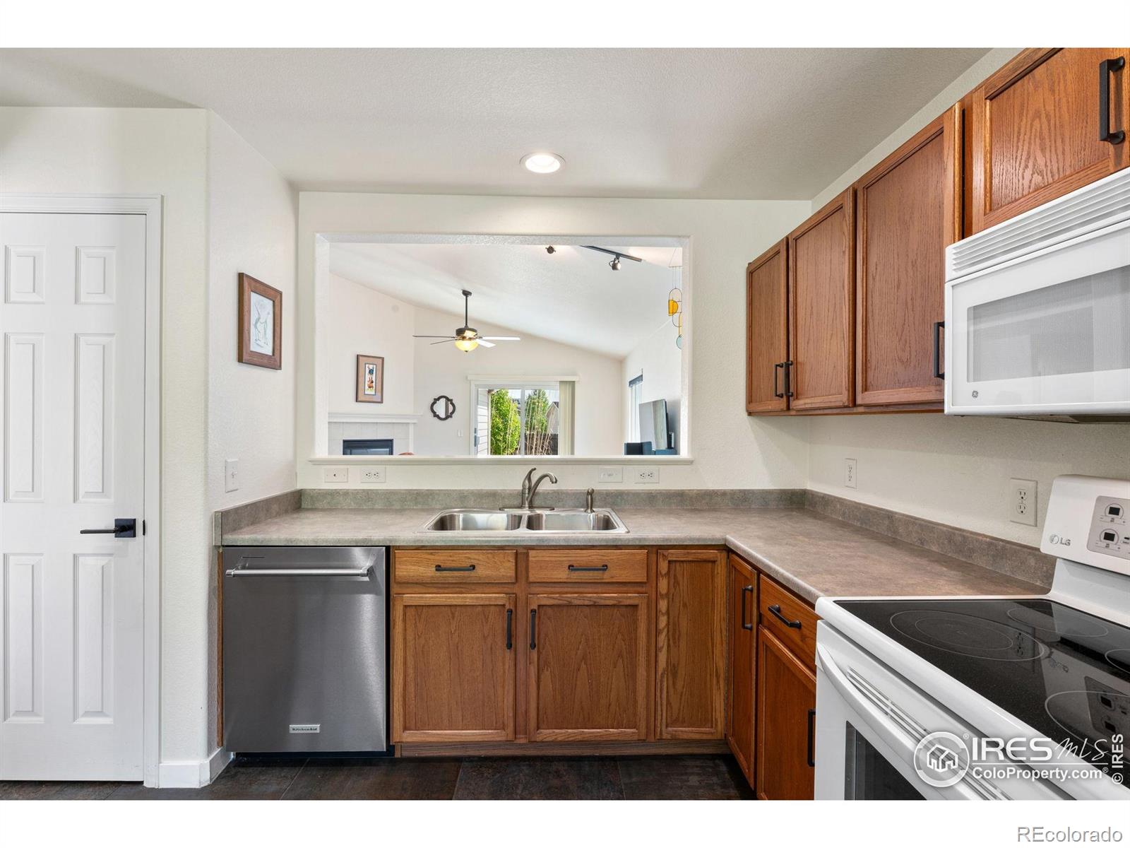 MLS Image #8 for 6721 e 114th avenue,thornton, Colorado