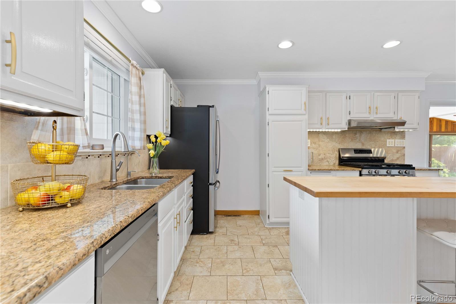 MLS Image #4 for 8390 e davies place,centennial, Colorado