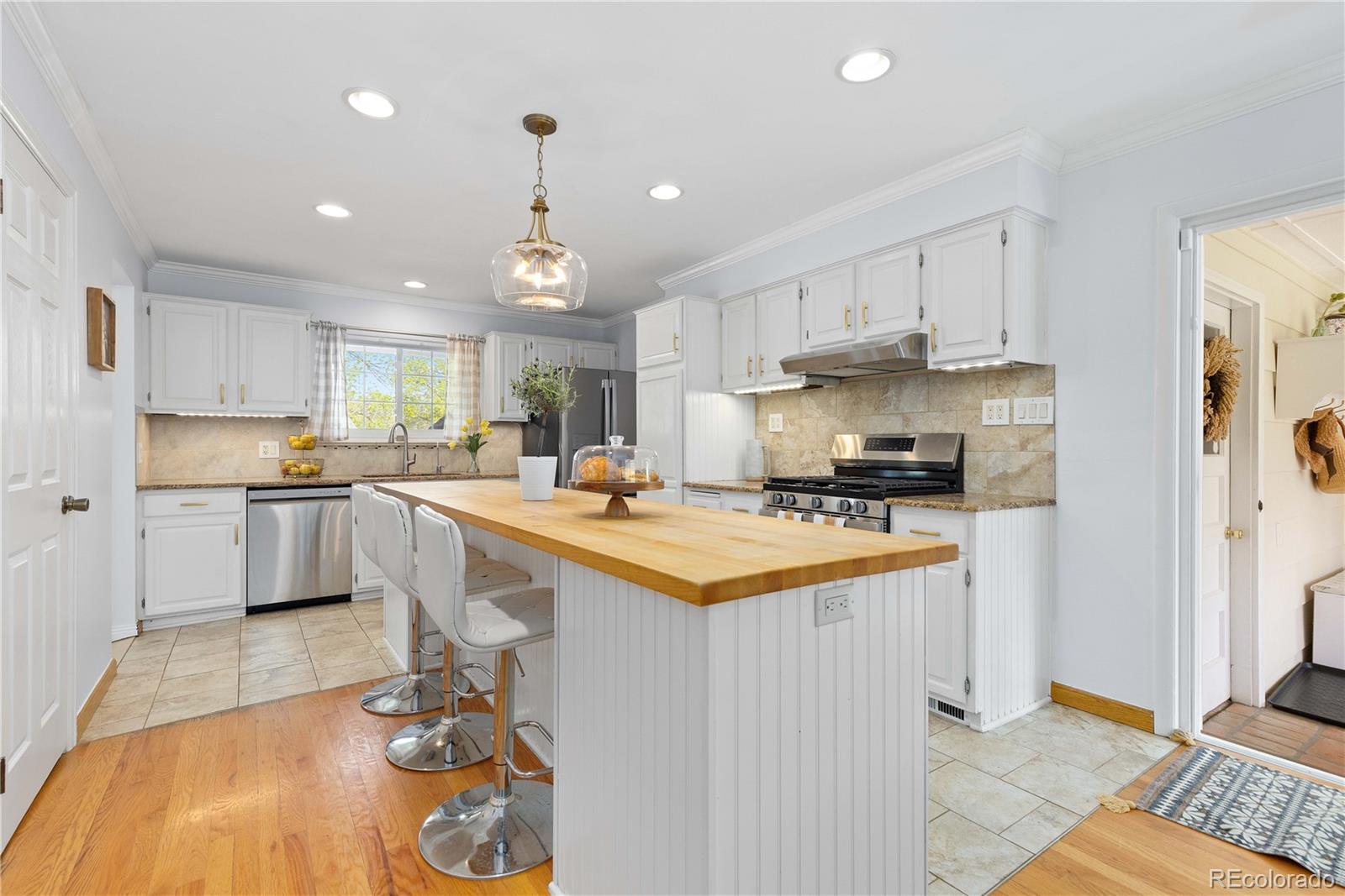 MLS Image #5 for 8390 e davies place,centennial, Colorado