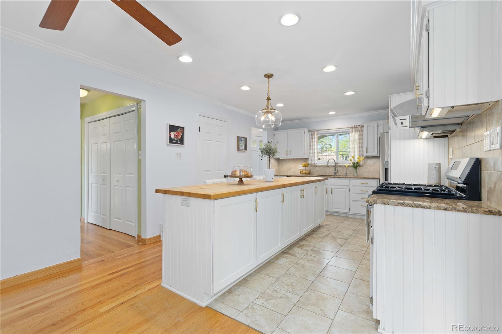 MLS Image #6 for 8390 e davies place,centennial, Colorado