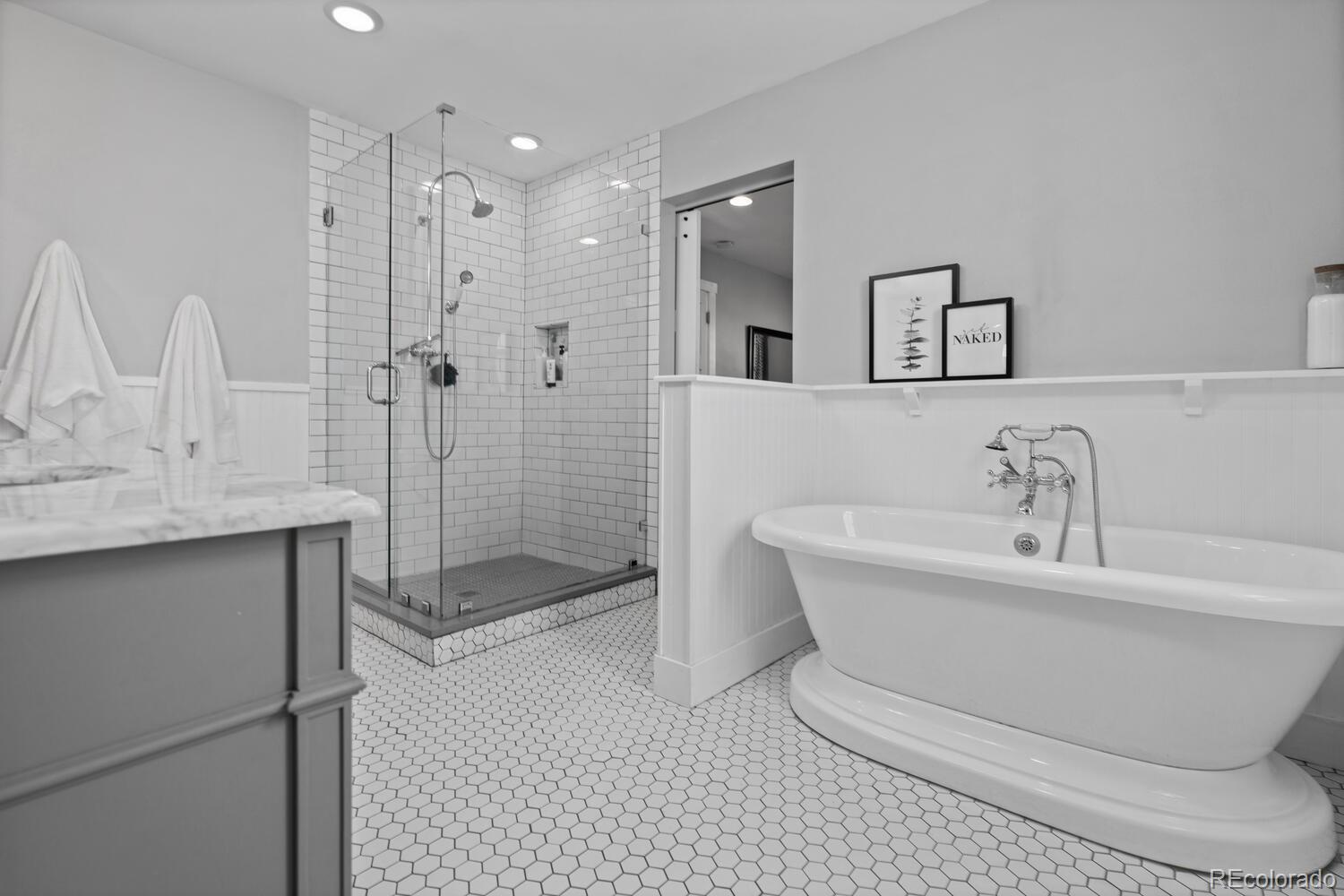 MLS Image #17 for 2385 s marion street,denver, Colorado