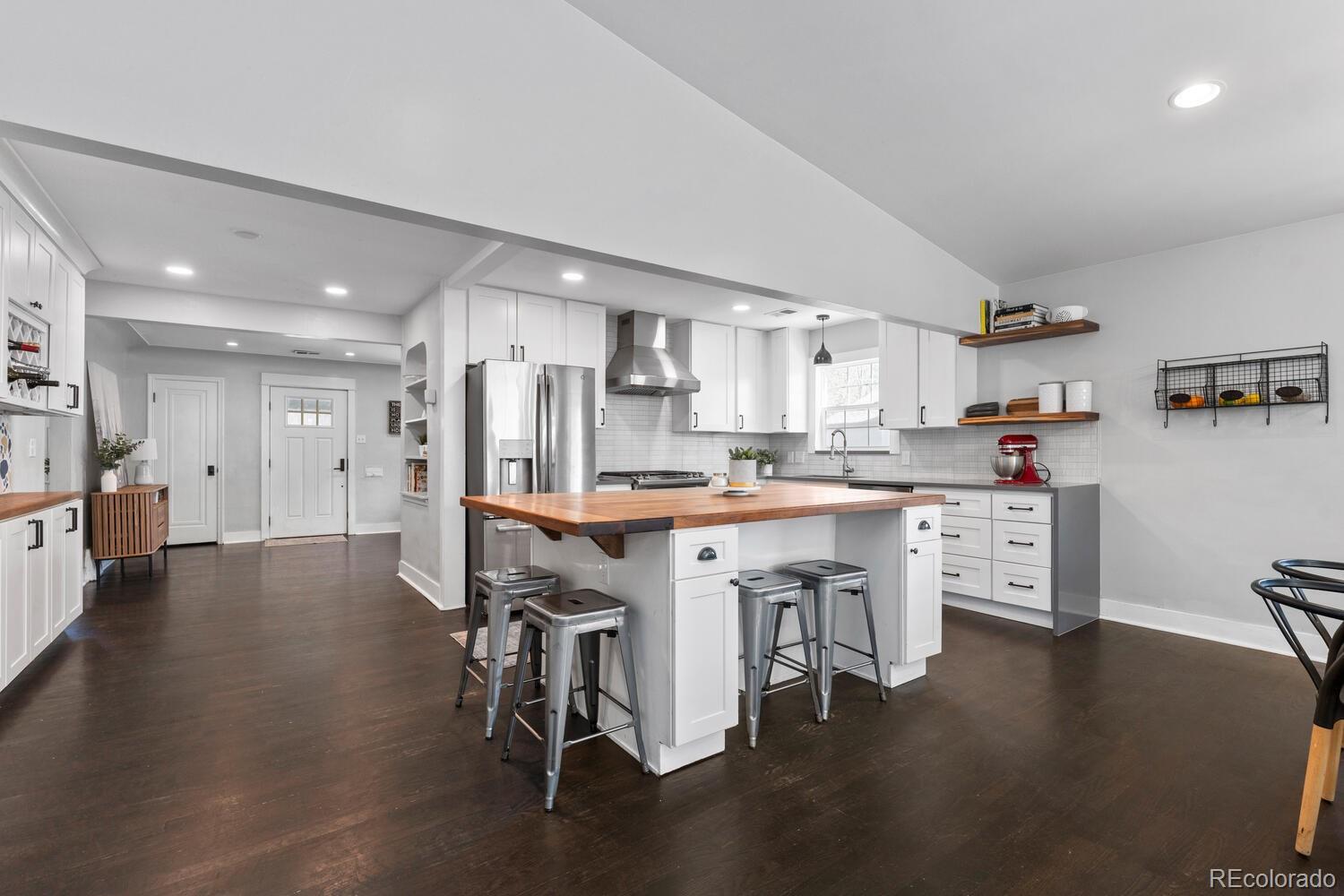 MLS Image #3 for 2385 s marion street,denver, Colorado