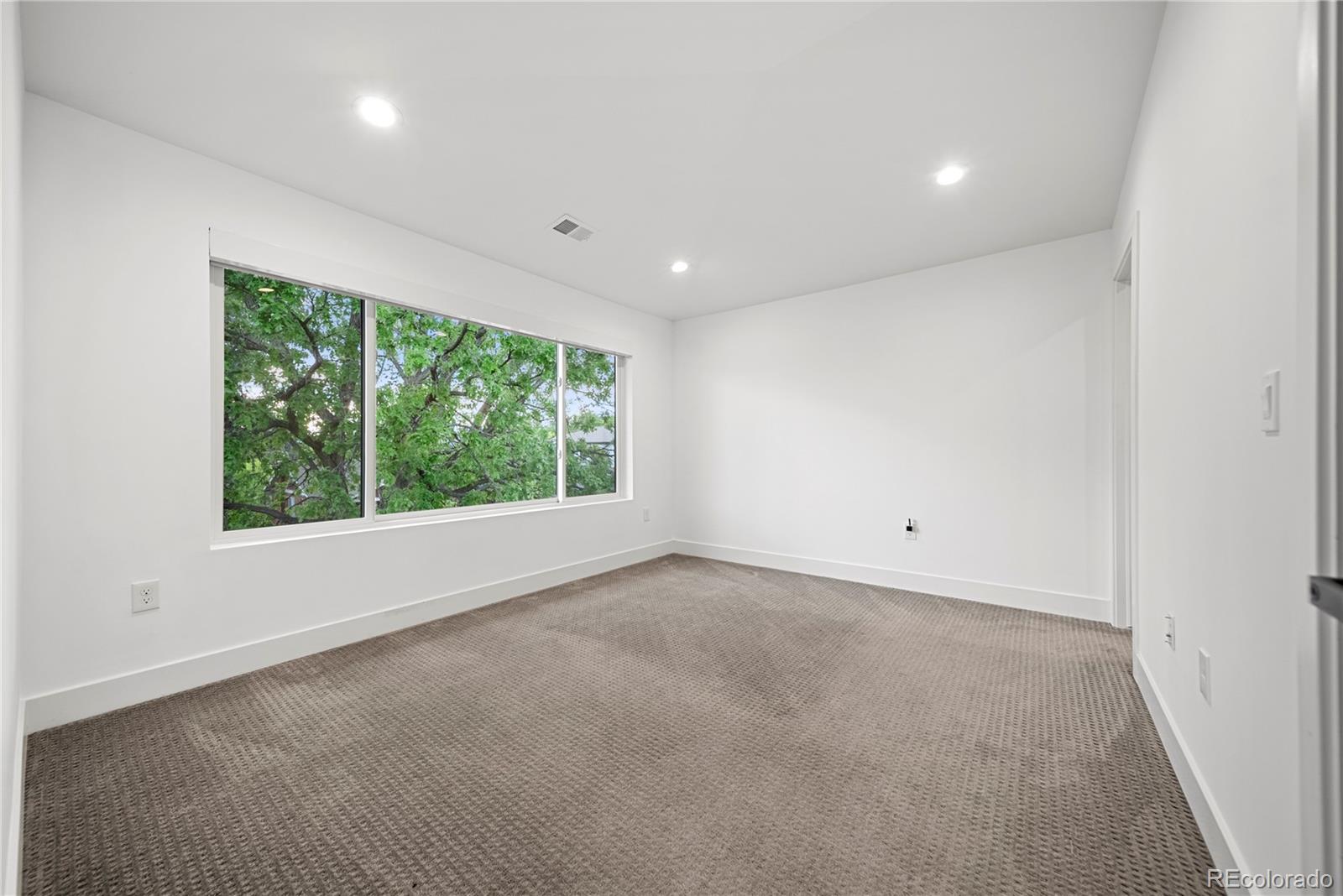 MLS Image #26 for 1490 s vine street,denver, Colorado