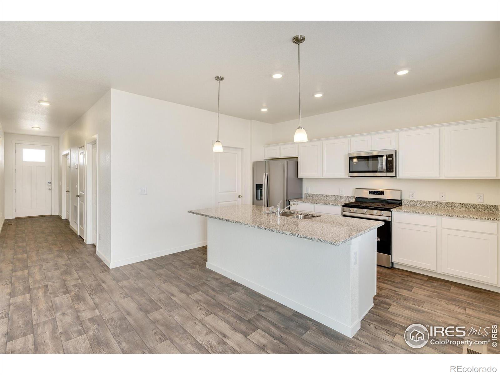 MLS Image #10 for 362  hummingbird lane,johnstown, Colorado