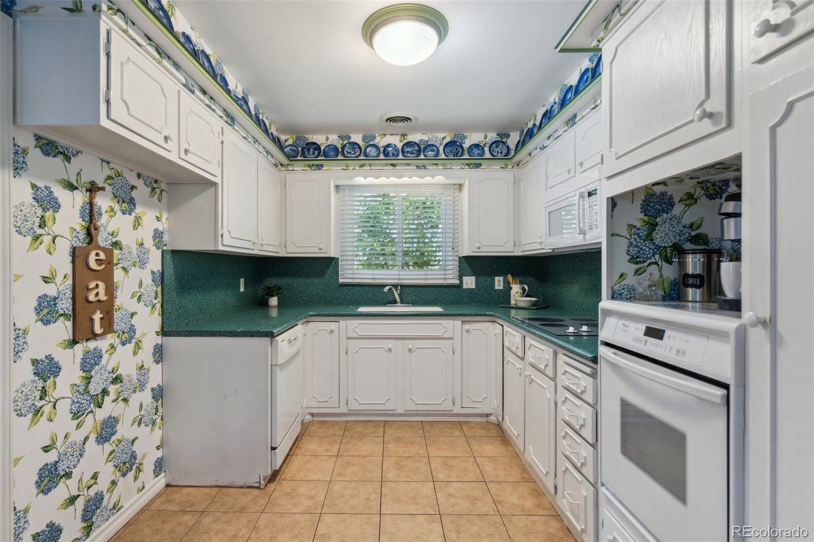 MLS Image #15 for 202  pine avenue,colorado springs, Colorado