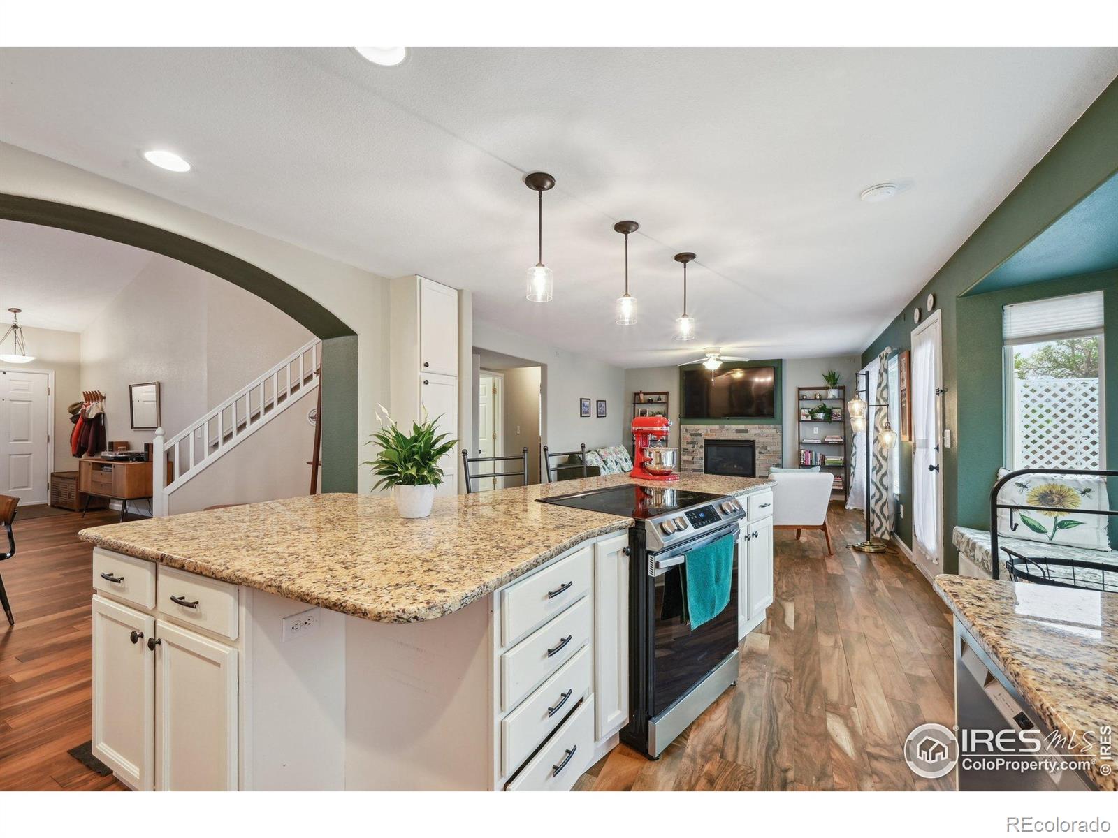 MLS Image #10 for 13106  elizabeth street,thornton, Colorado