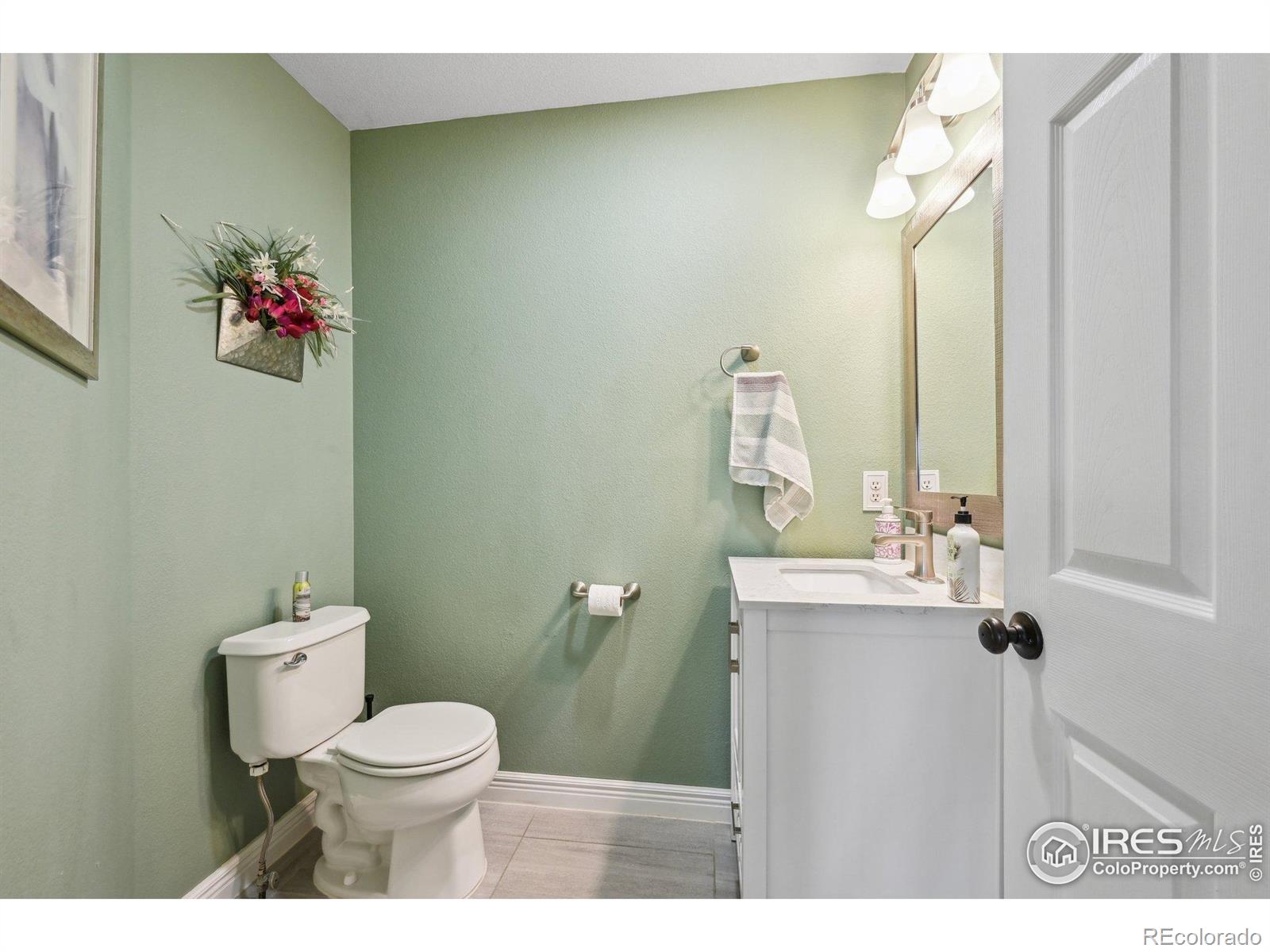 MLS Image #14 for 13106  elizabeth street,thornton, Colorado