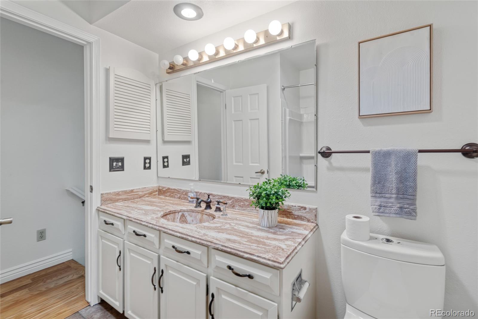 MLS Image #22 for 1590 s macon street,aurora, Colorado