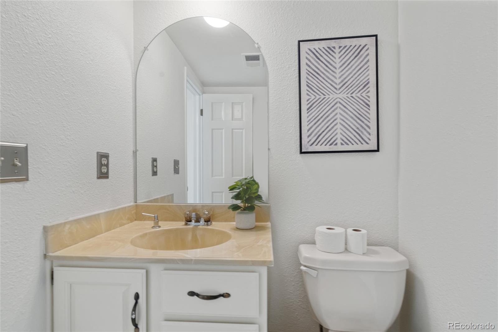 MLS Image #27 for 1590 s macon street,aurora, Colorado
