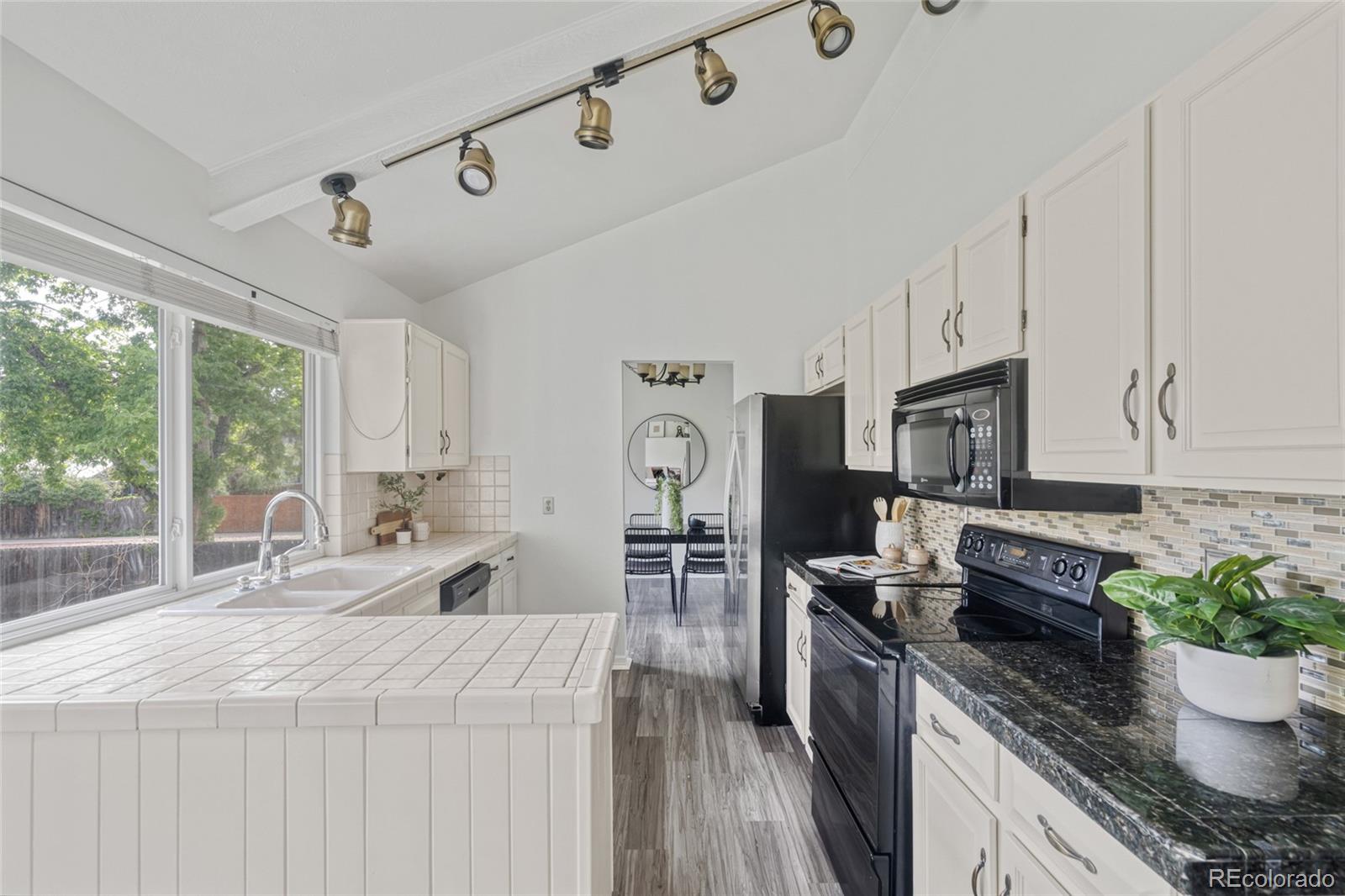 MLS Image #9 for 1590 s macon street,aurora, Colorado