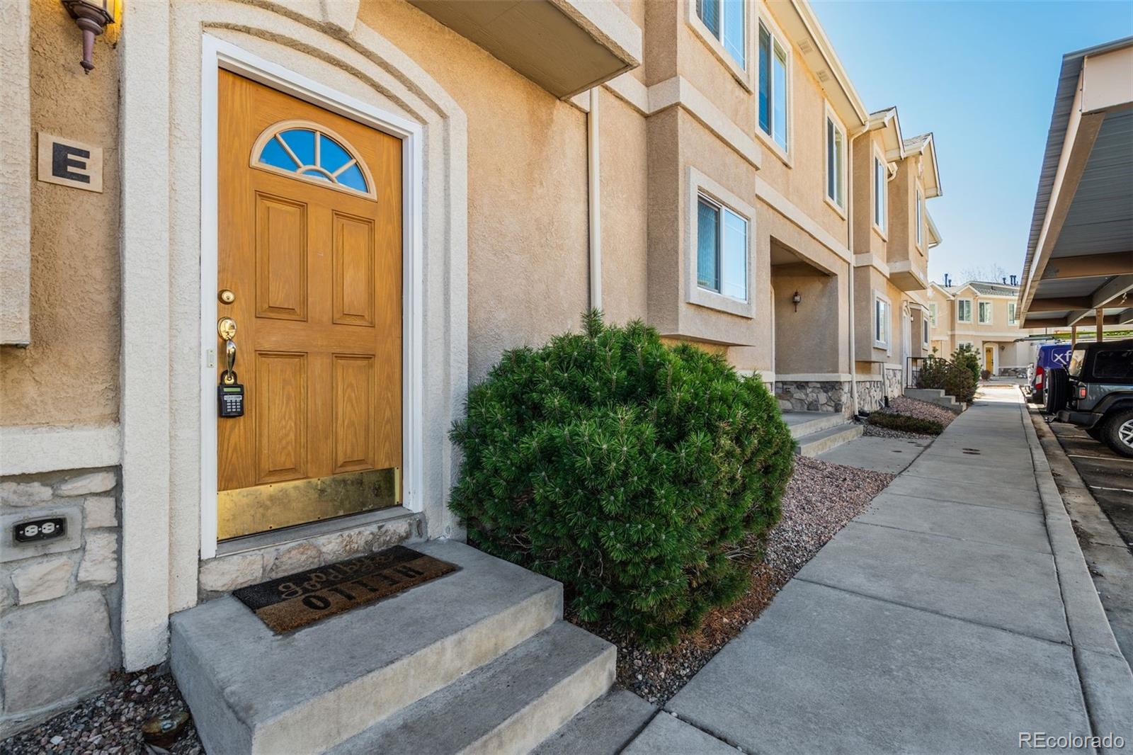MLS Image #2 for 1447  madison ridge heights,colorado springs, Colorado