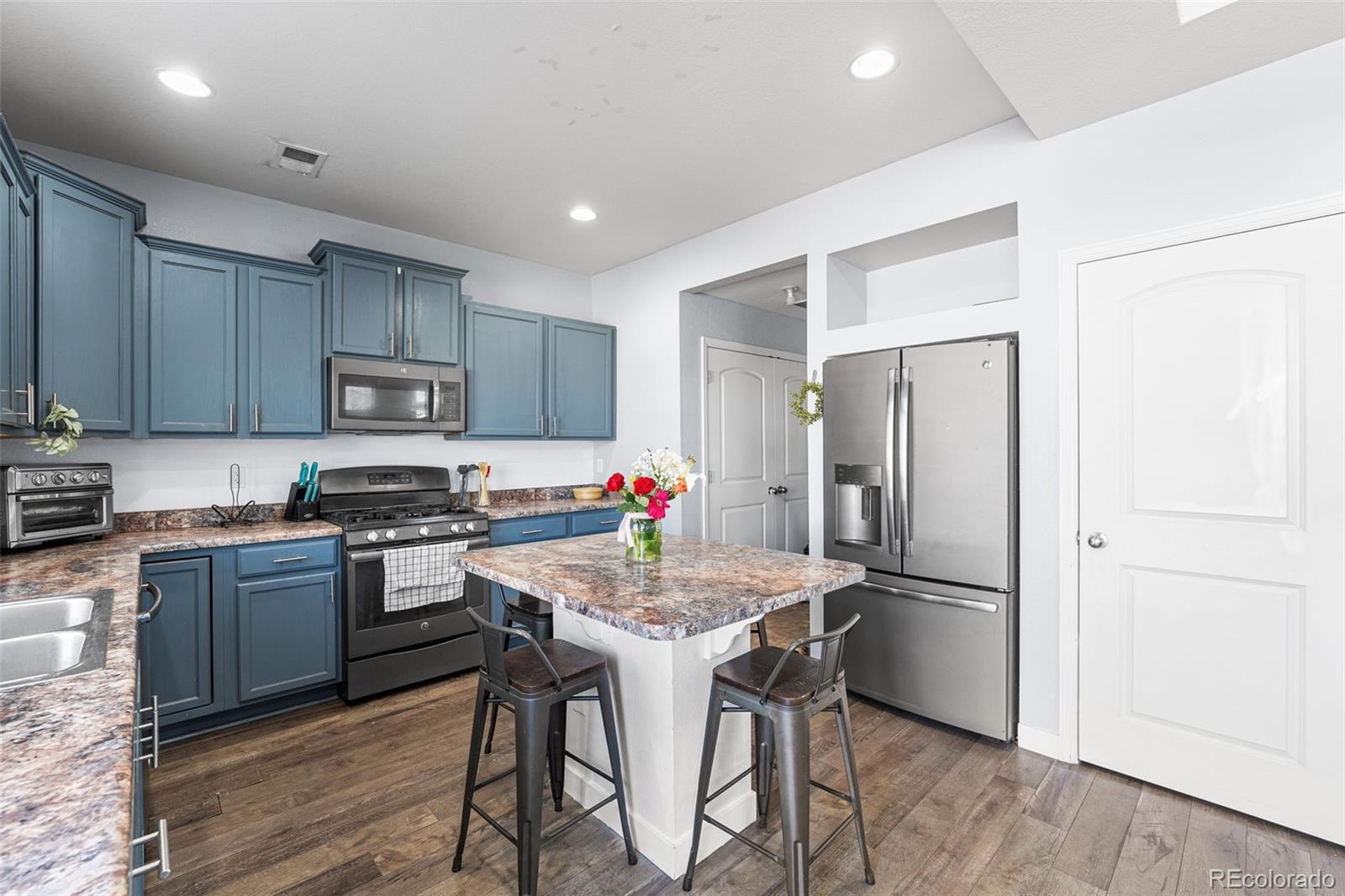MLS Image #5 for 4405  walden court,denver, Colorado