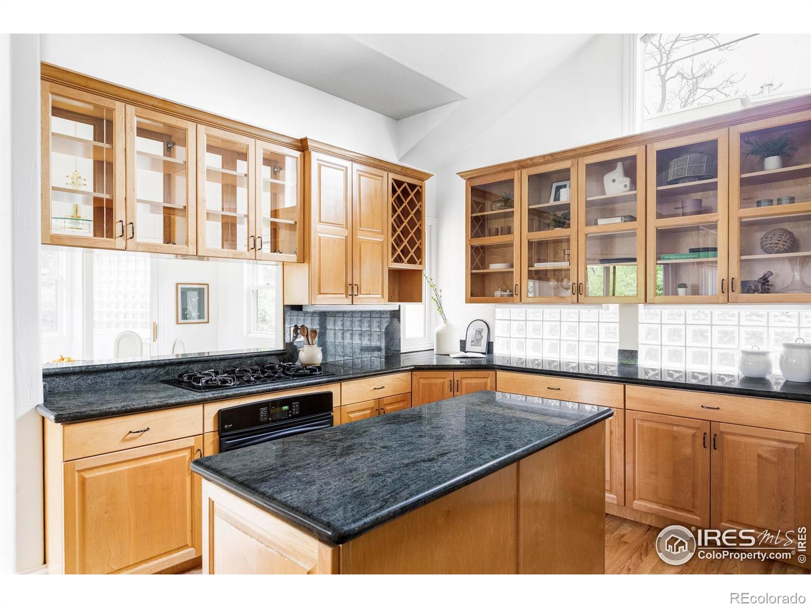MLS Image #15 for 910  kalmia avenue,boulder, Colorado