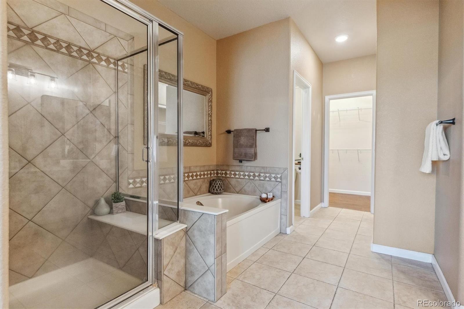 MLS Image #11 for 22455 e plymouth circle,aurora, Colorado