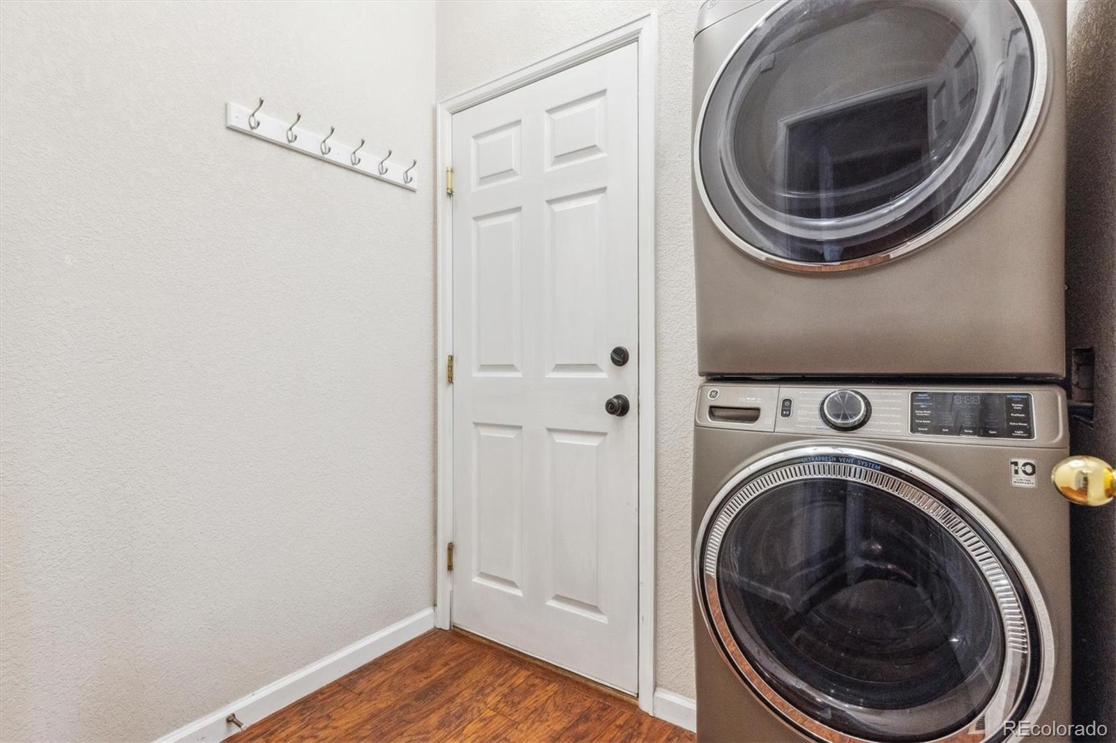 MLS Image #13 for 22455 e plymouth circle,aurora, Colorado