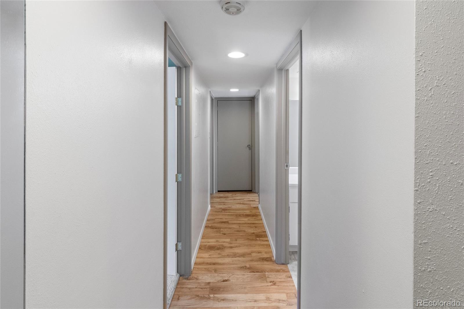 MLS Image #14 for 2525 s dayton way,denver, Colorado