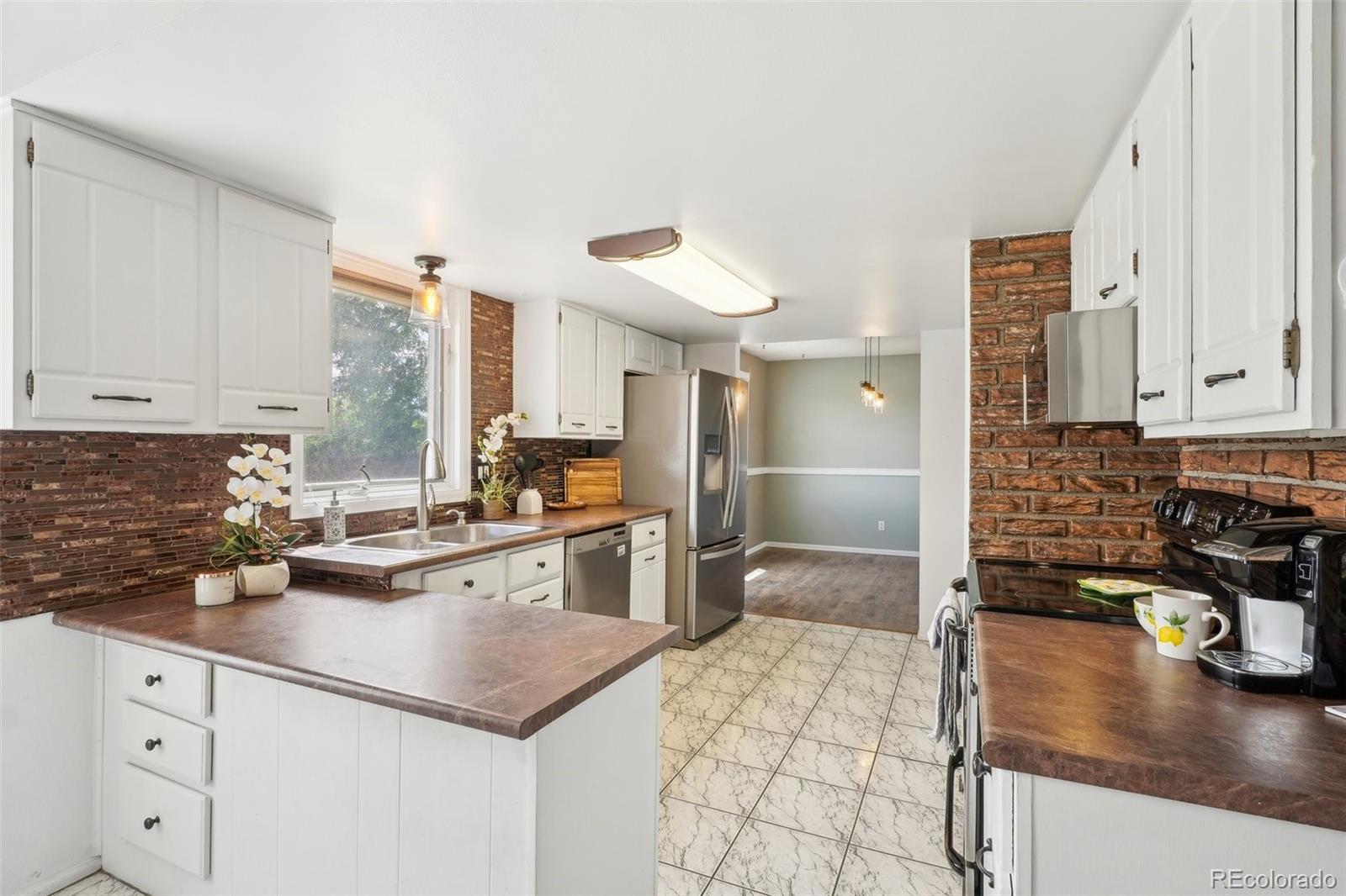 MLS Image #6 for 8732 w arbor avenue,littleton, Colorado
