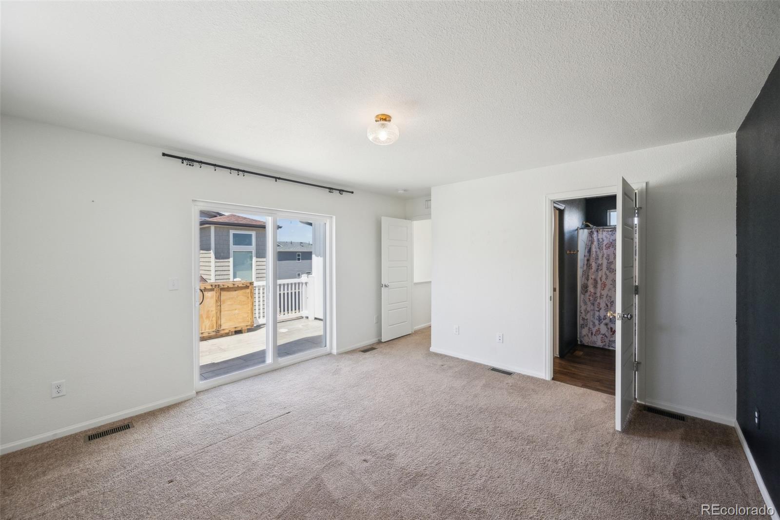MLS Image #13 for 18211 e 51st avenue,denver, Colorado