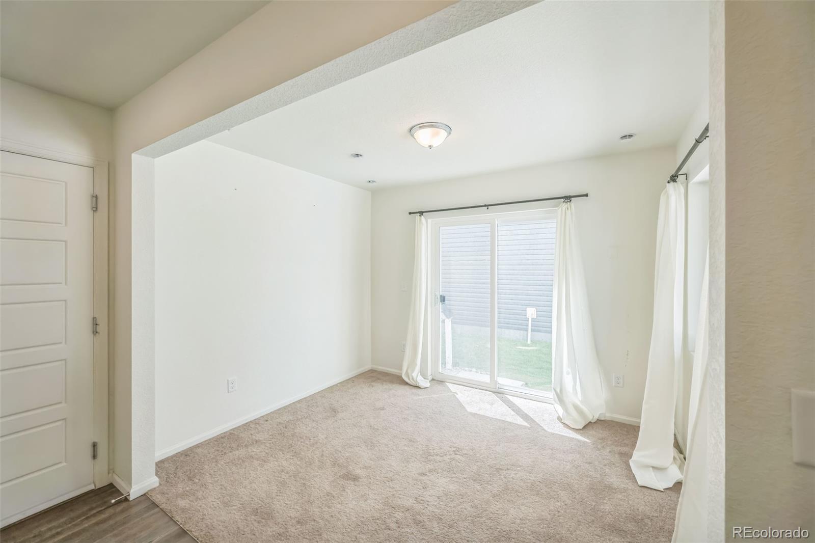 MLS Image #14 for 18211 e 51st avenue,denver, Colorado