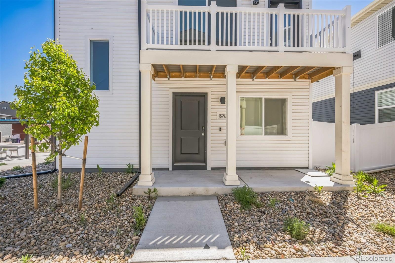 MLS Image #3 for 18211 e 51st avenue,denver, Colorado
