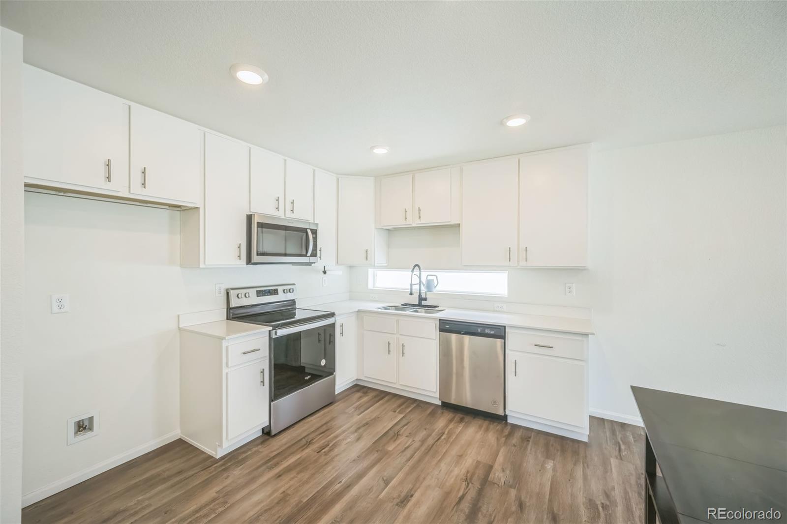 MLS Image #4 for 18211 e 51st avenue,denver, Colorado