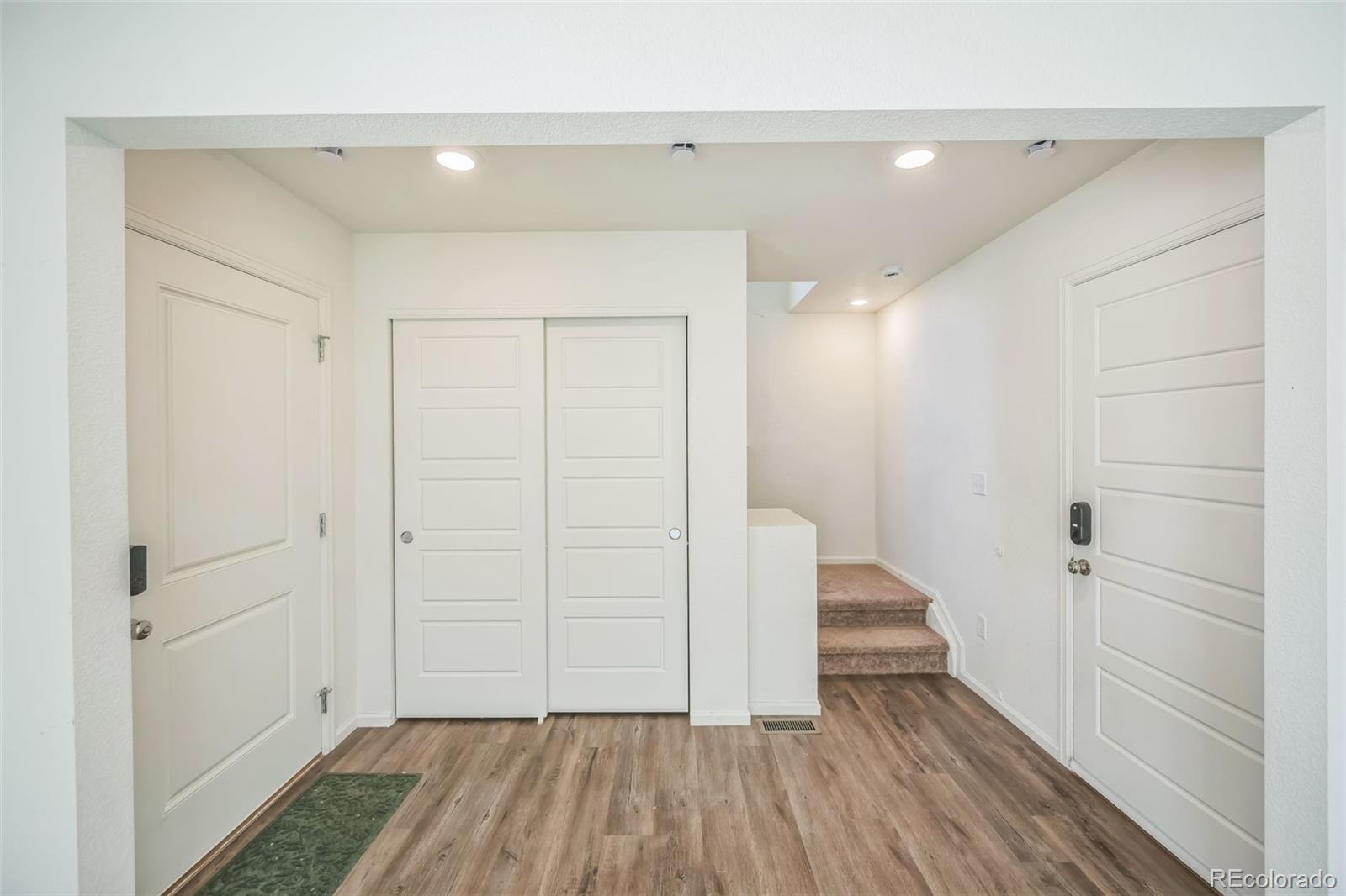 MLS Image #9 for 18211 e 51st avenue,denver, Colorado