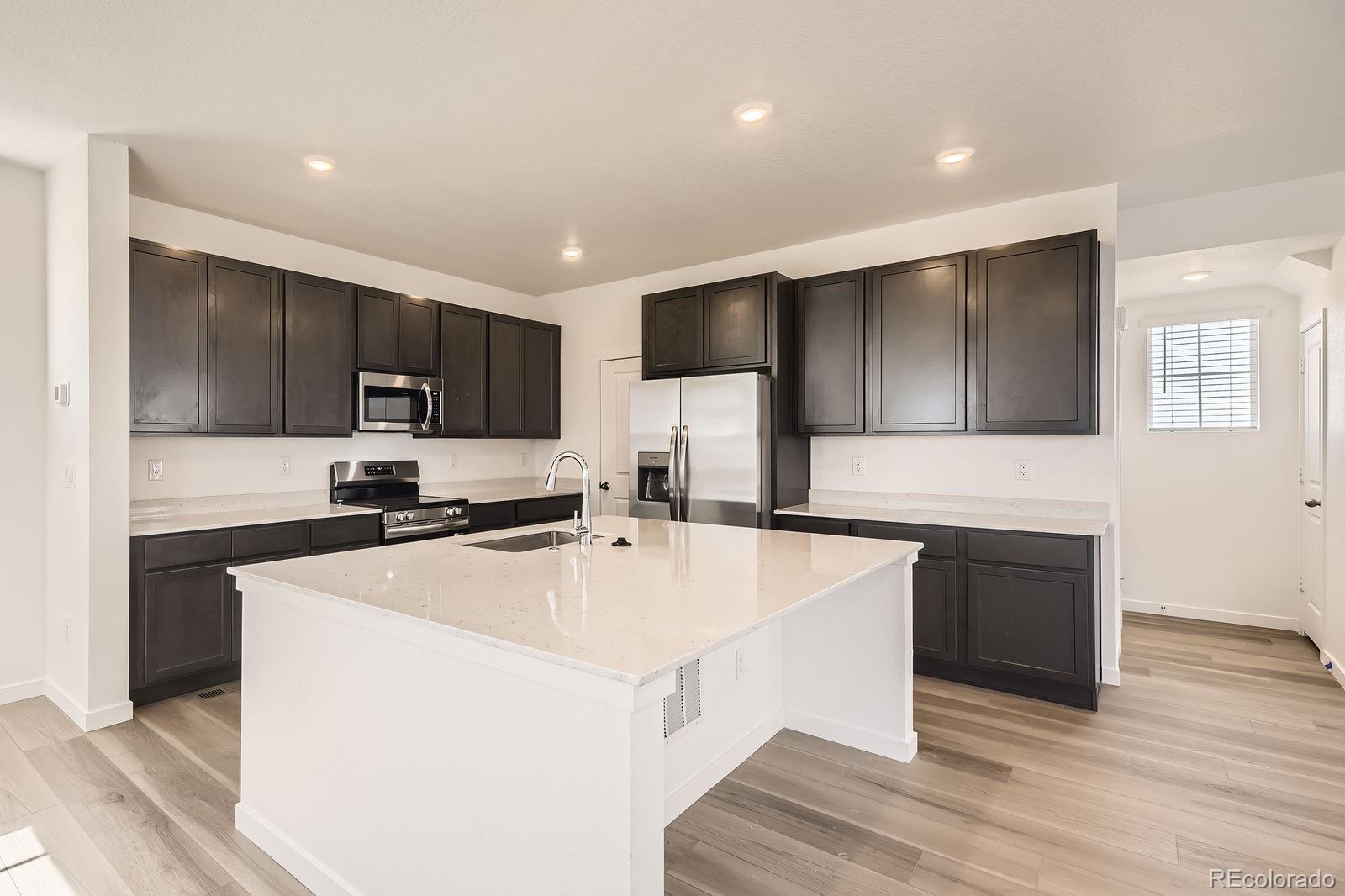 MLS Image #3 for 2190 s haleyville way,aurora, Colorado