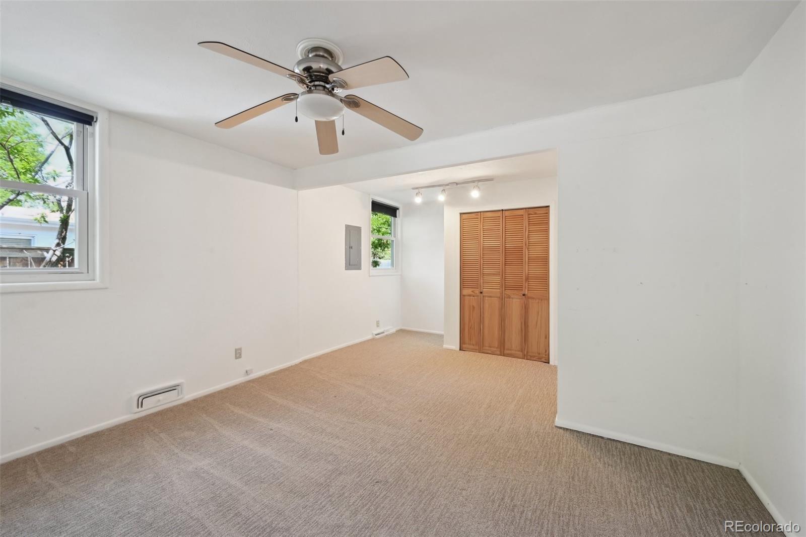 MLS Image #15 for 1370 s hudson street,denver, Colorado