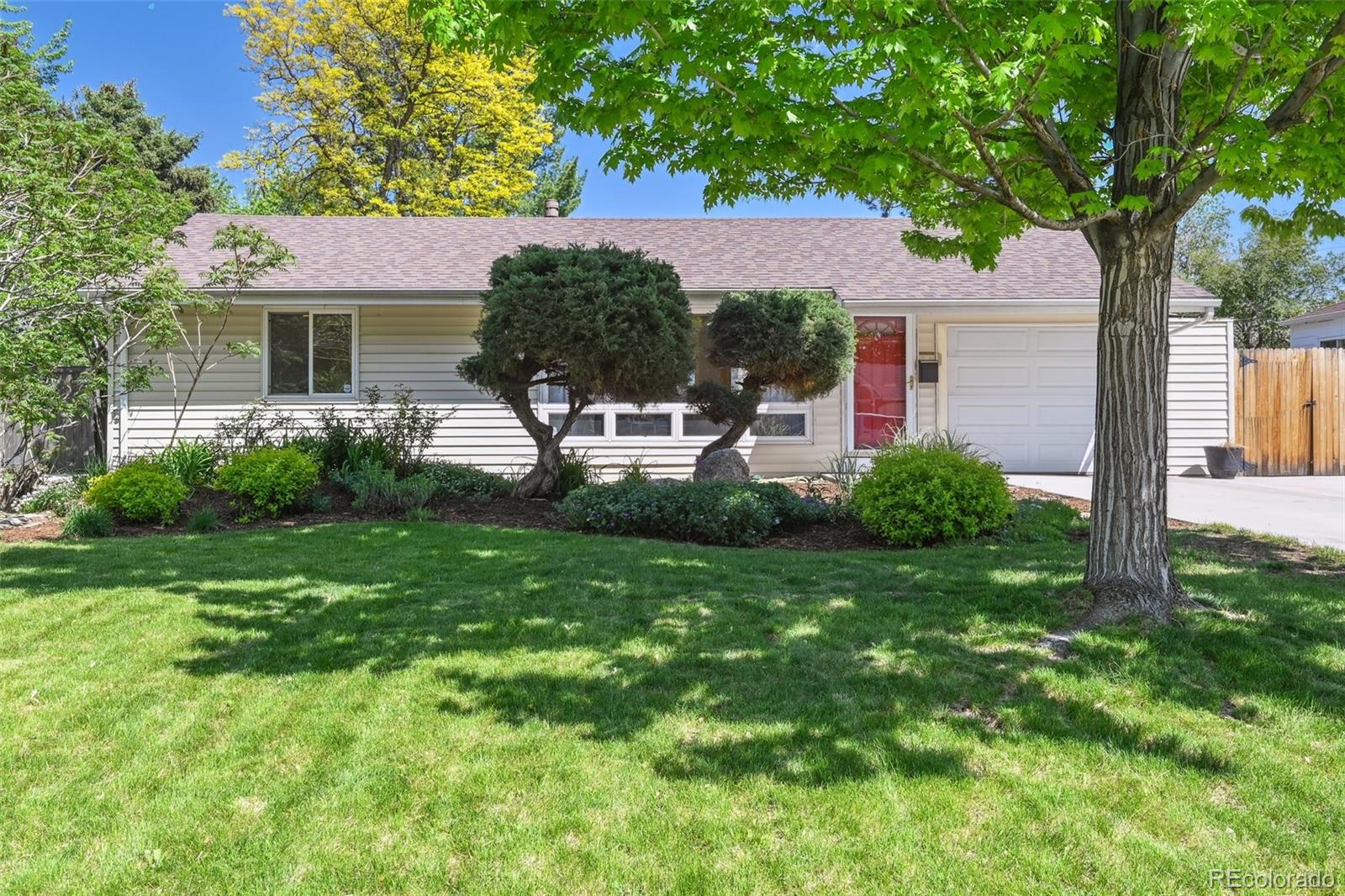 MLS Image #29 for 1370 s hudson street,denver, Colorado