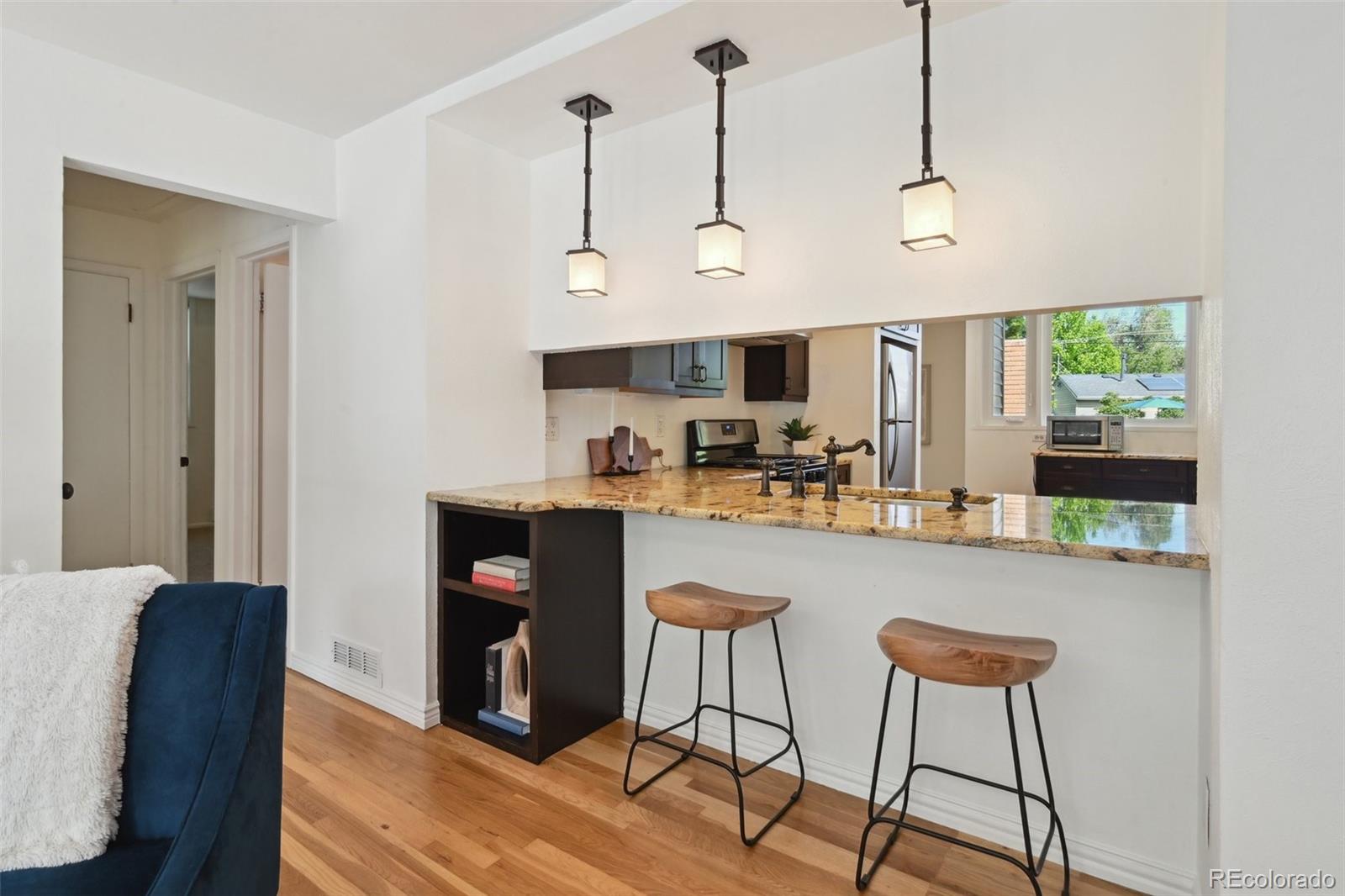 MLS Image #8 for 1370 s hudson street,denver, Colorado