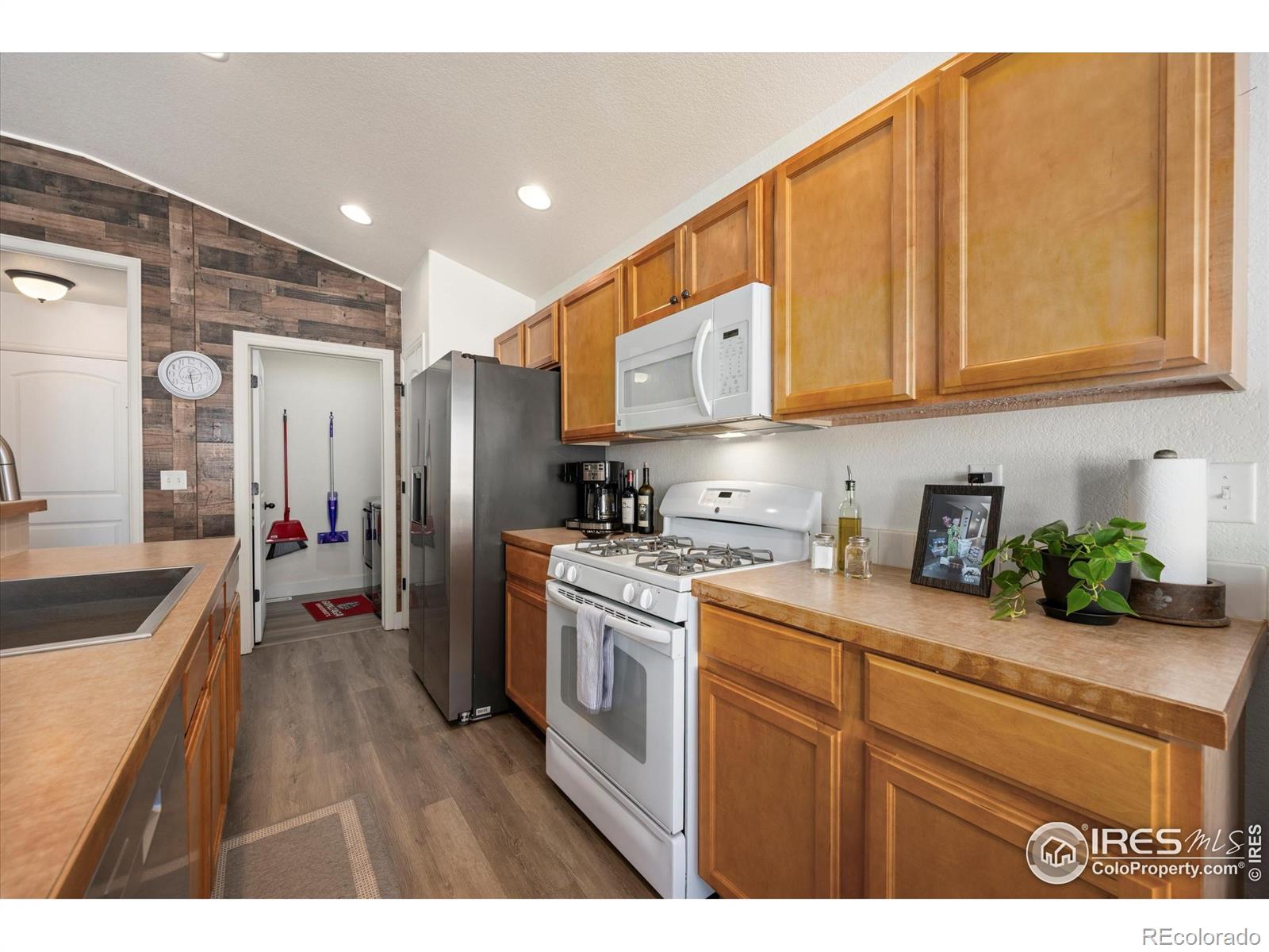 MLS Image #13 for 7078  loudon street,wellington, Colorado