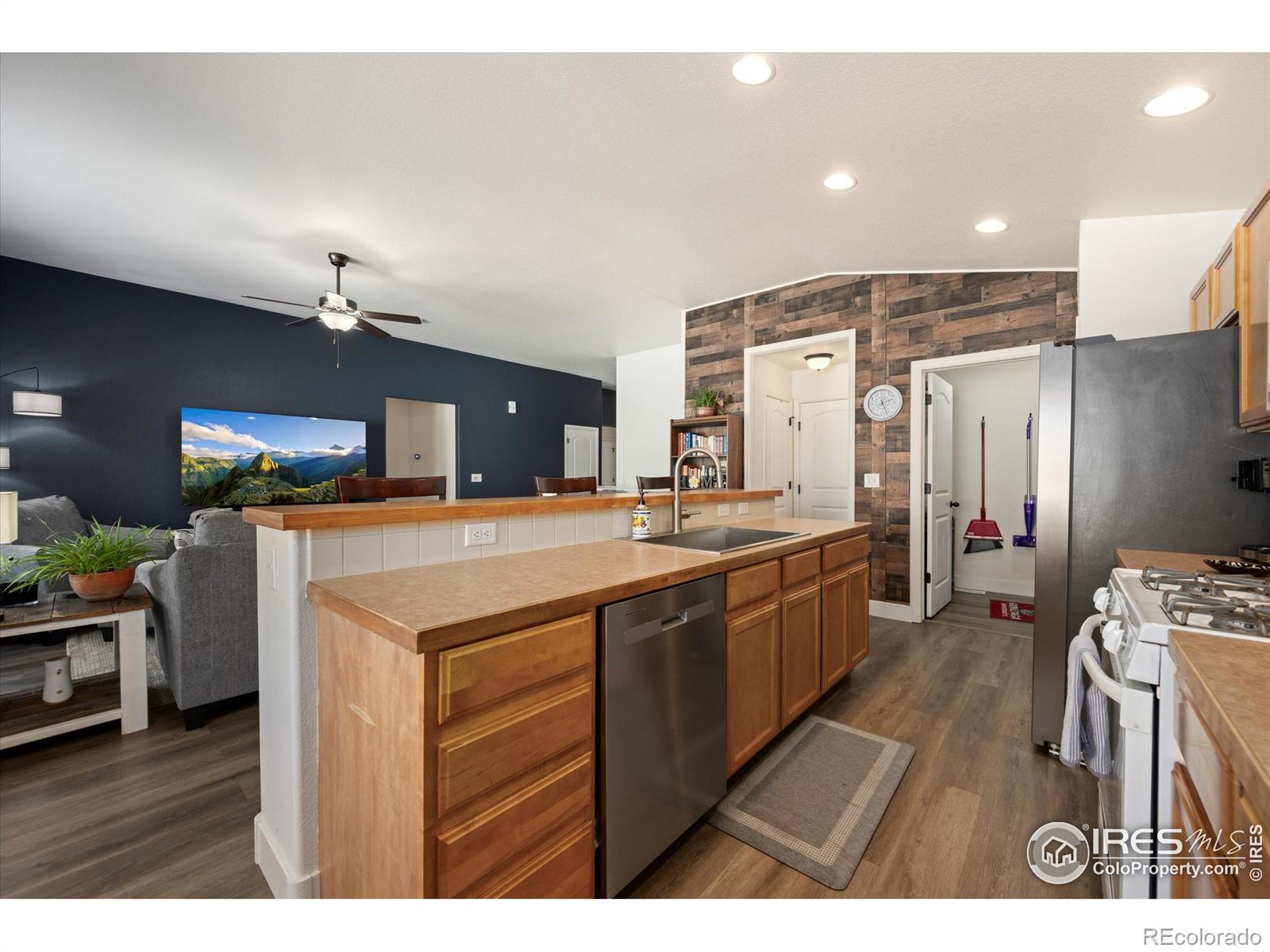 MLS Image #8 for 7078  loudon street,wellington, Colorado