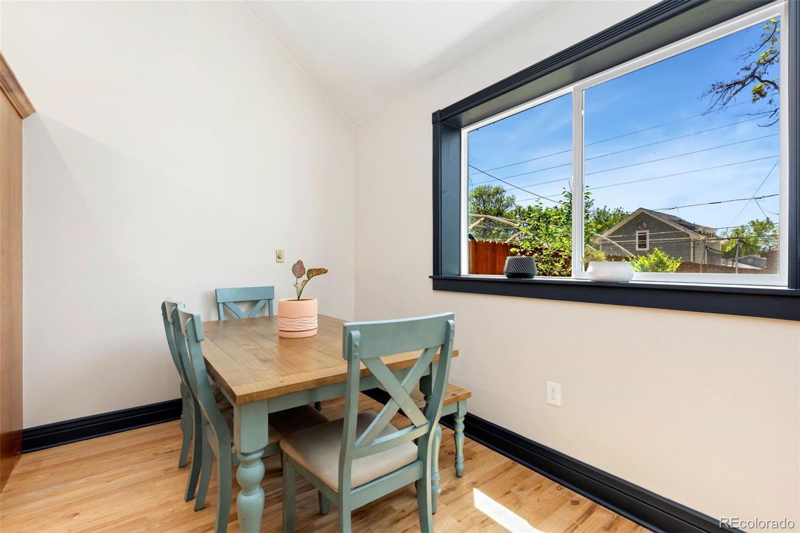 MLS Image #11 for 300 e cleveland street,lafayette, Colorado