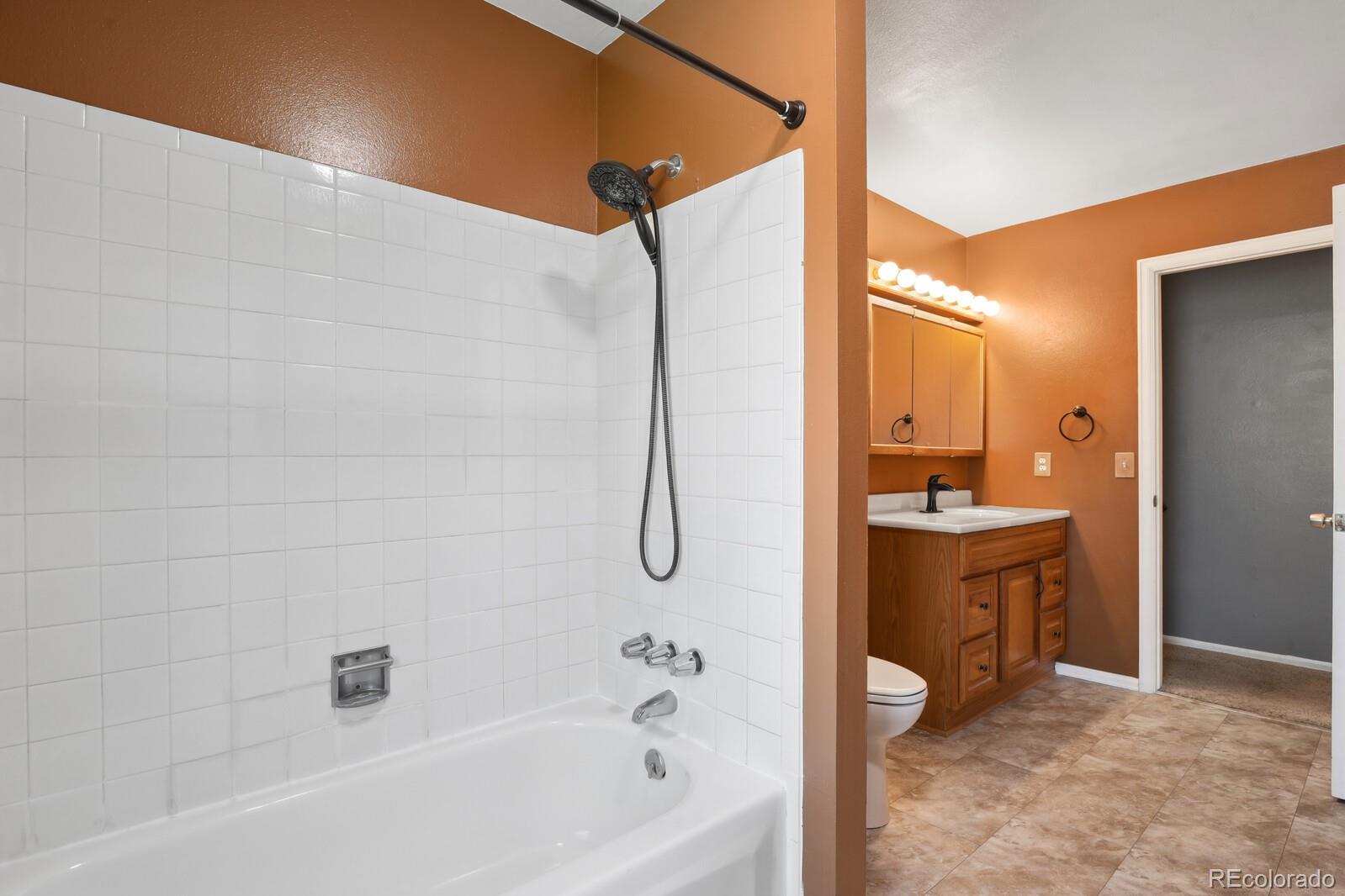 MLS Image #13 for 2554 s laredo court,aurora, Colorado