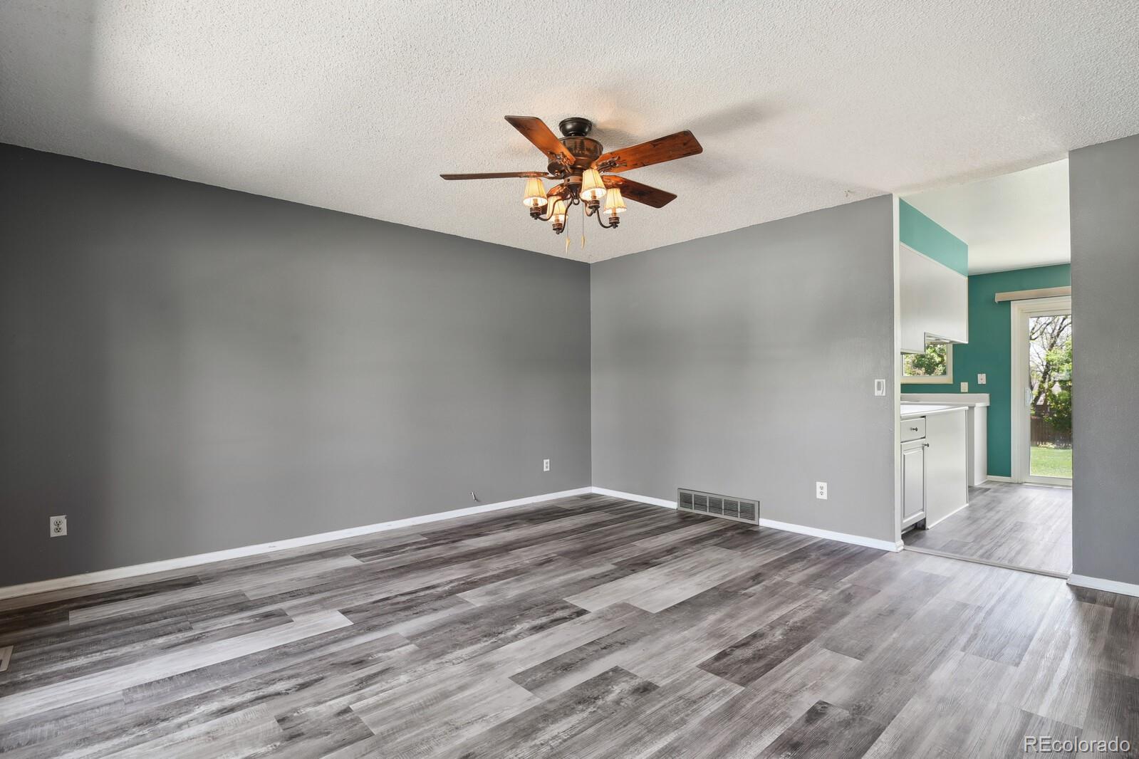 MLS Image #3 for 2554 s laredo court,aurora, Colorado