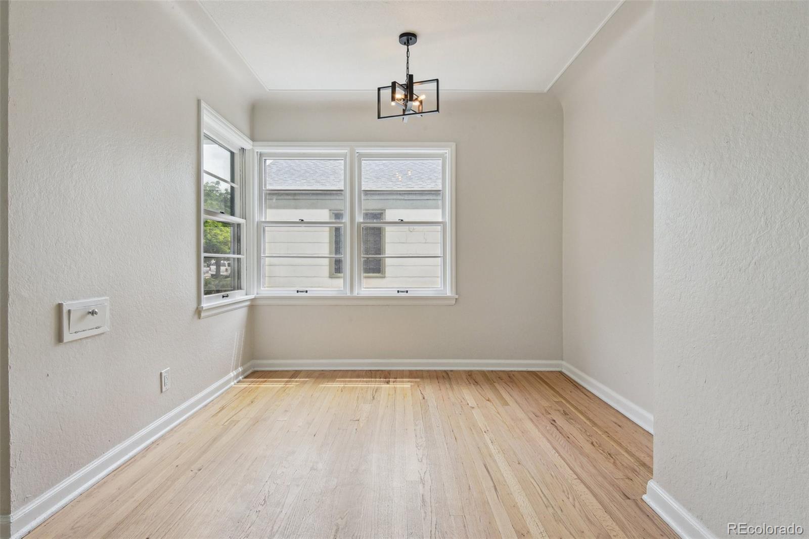 MLS Image #6 for 2709 s franklin street,denver, Colorado