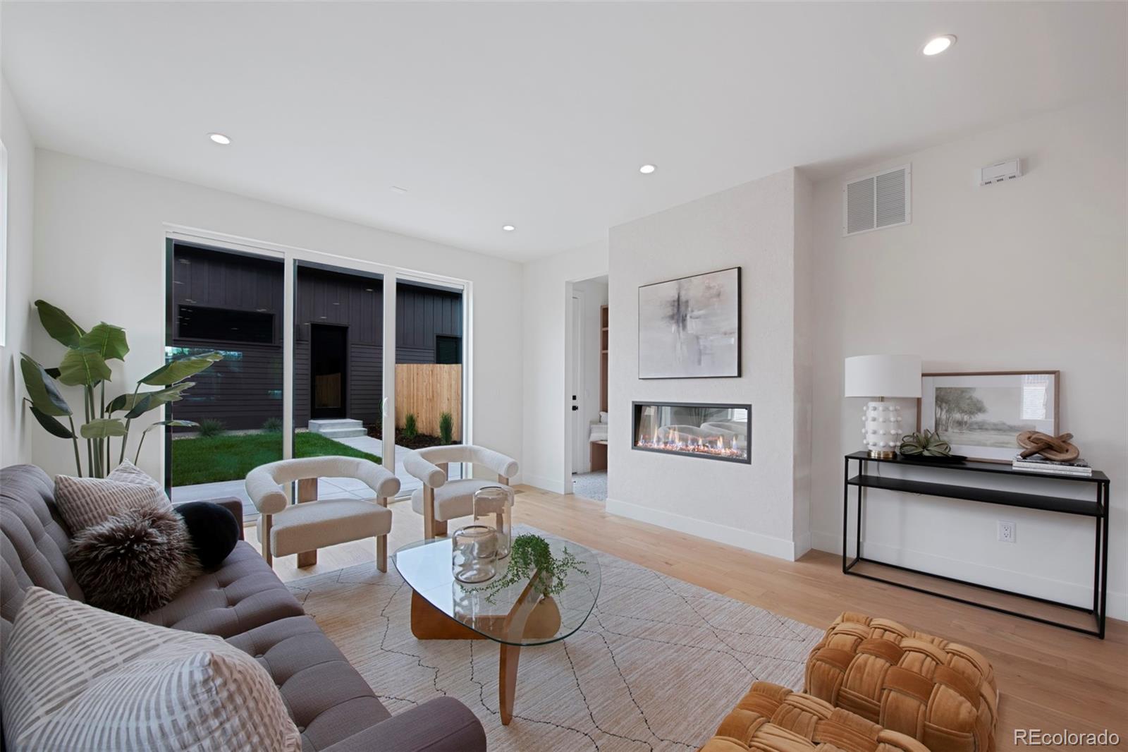 MLS Image #7 for 2450 s cherokee street,denver, Colorado
