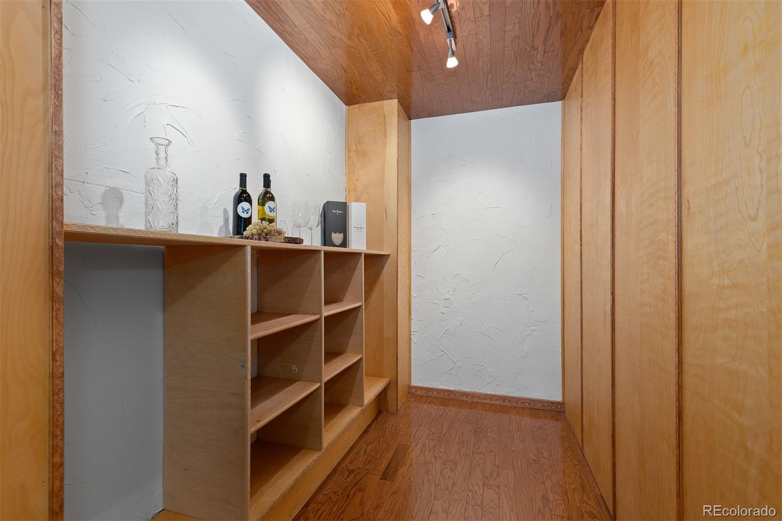 MLS Image #34 for 1952  columbine court,golden, Colorado