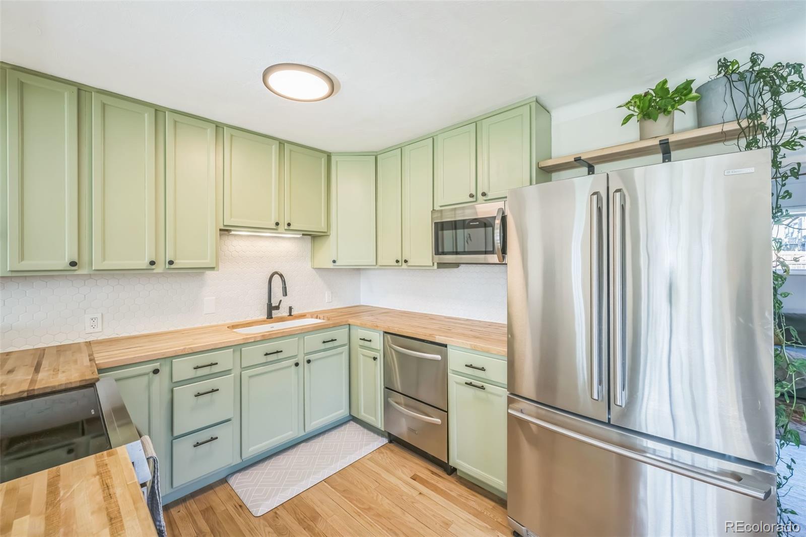 MLS Image #3 for 3080 n cook street,denver, Colorado