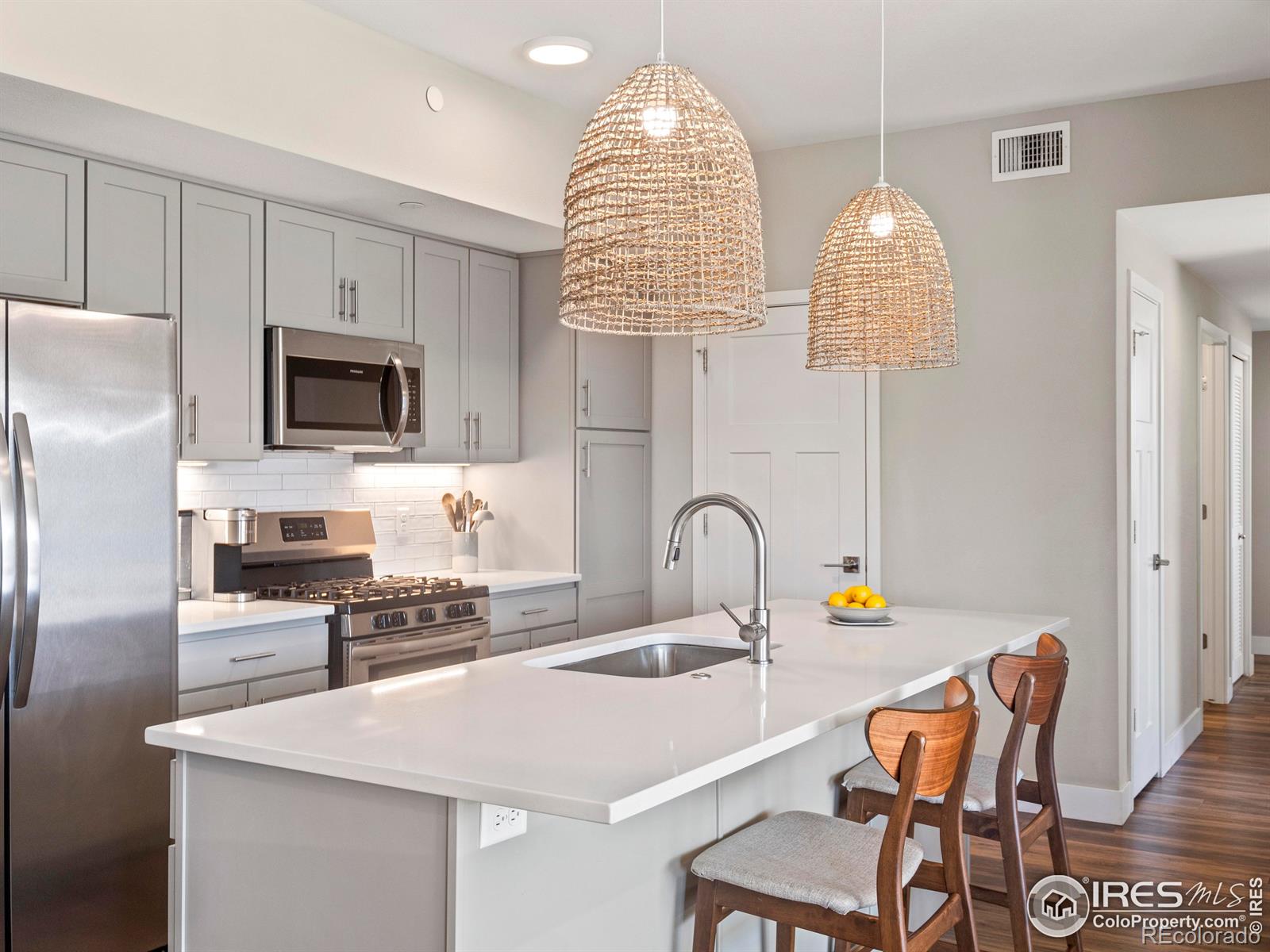MLS Image #4 for 210 s cherrywood drive,lafayette, Colorado